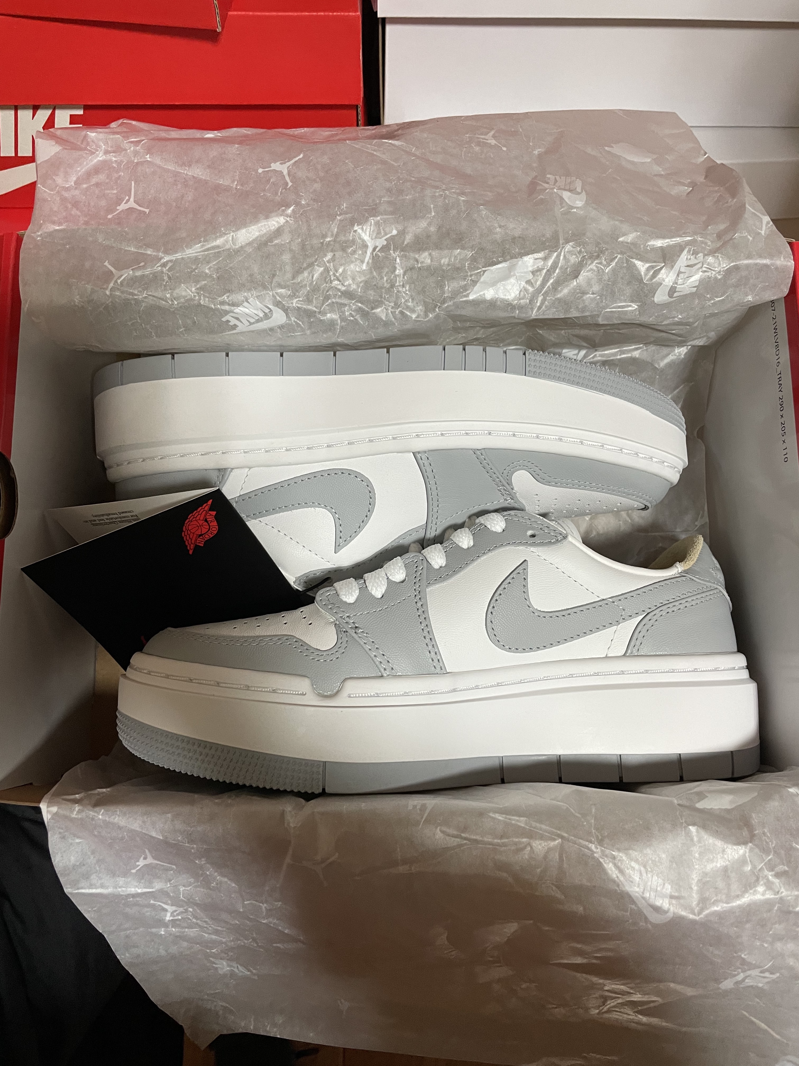(W) Jordan 1 Elevate Low White and Wolf Grey 착용 스타일