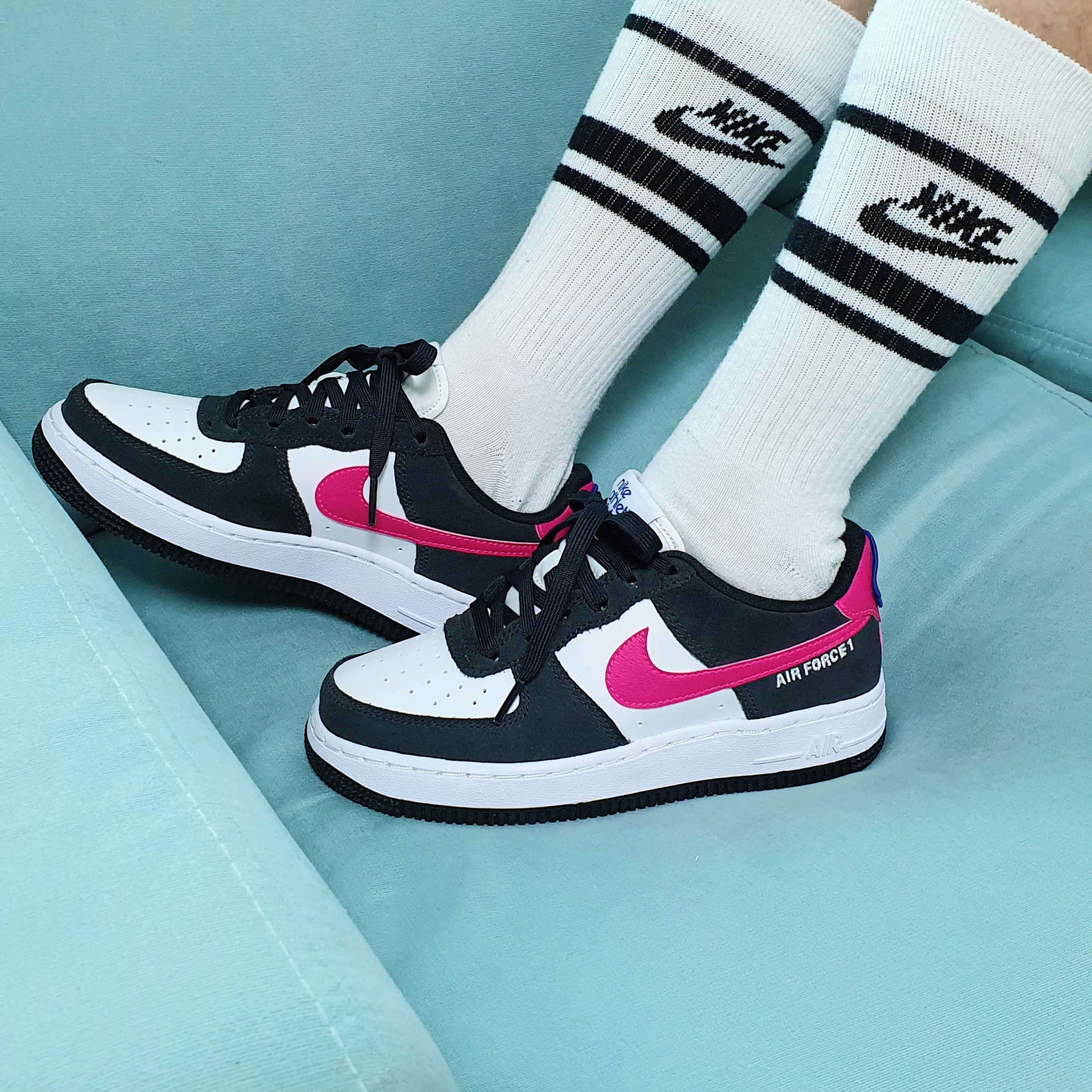 (GS) Nike Air Force 1 LV8 Athletic Club Black Pink Prime 착용 스타일
