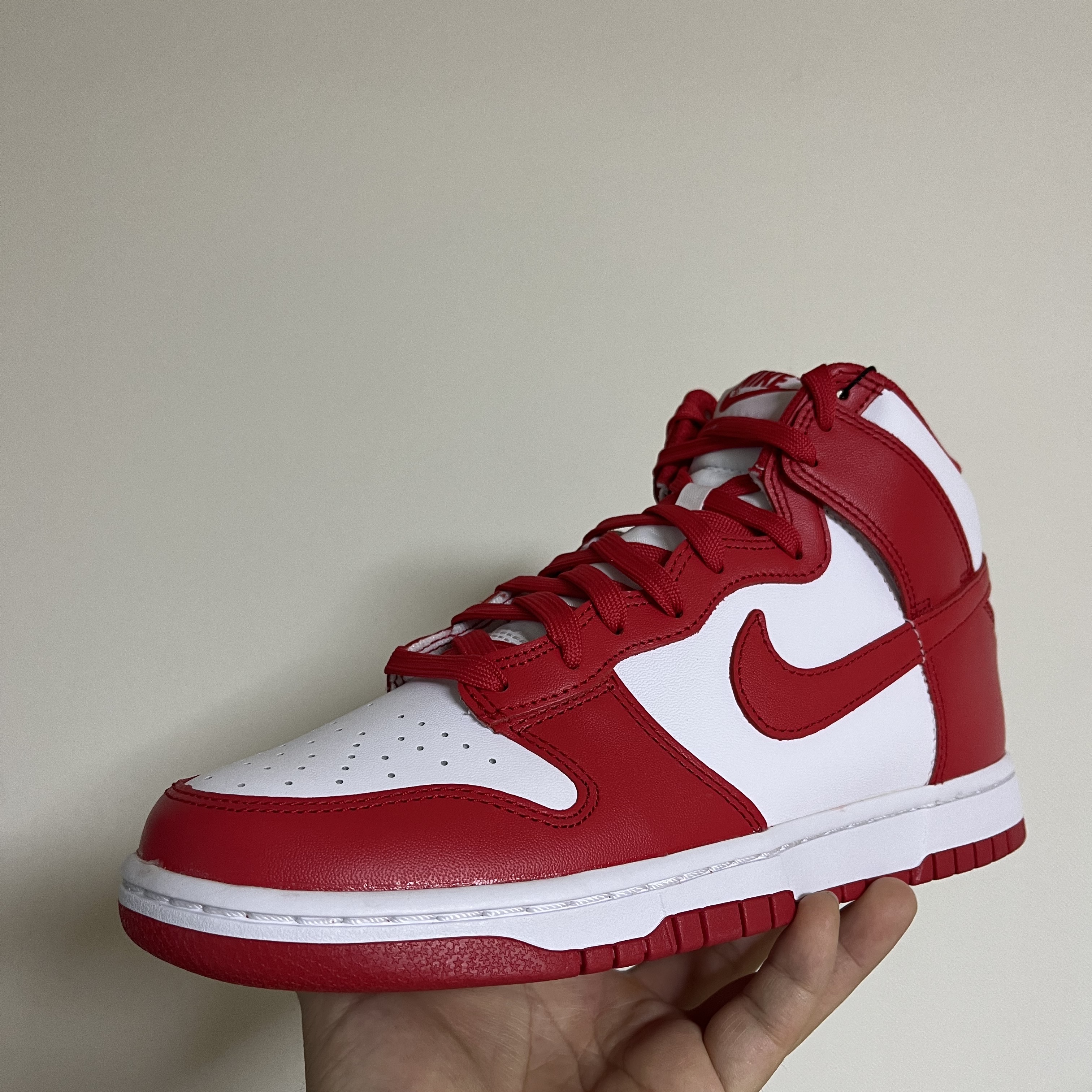 Nike Dunk High Retro Championship White and Red 착용 스타일 - 3