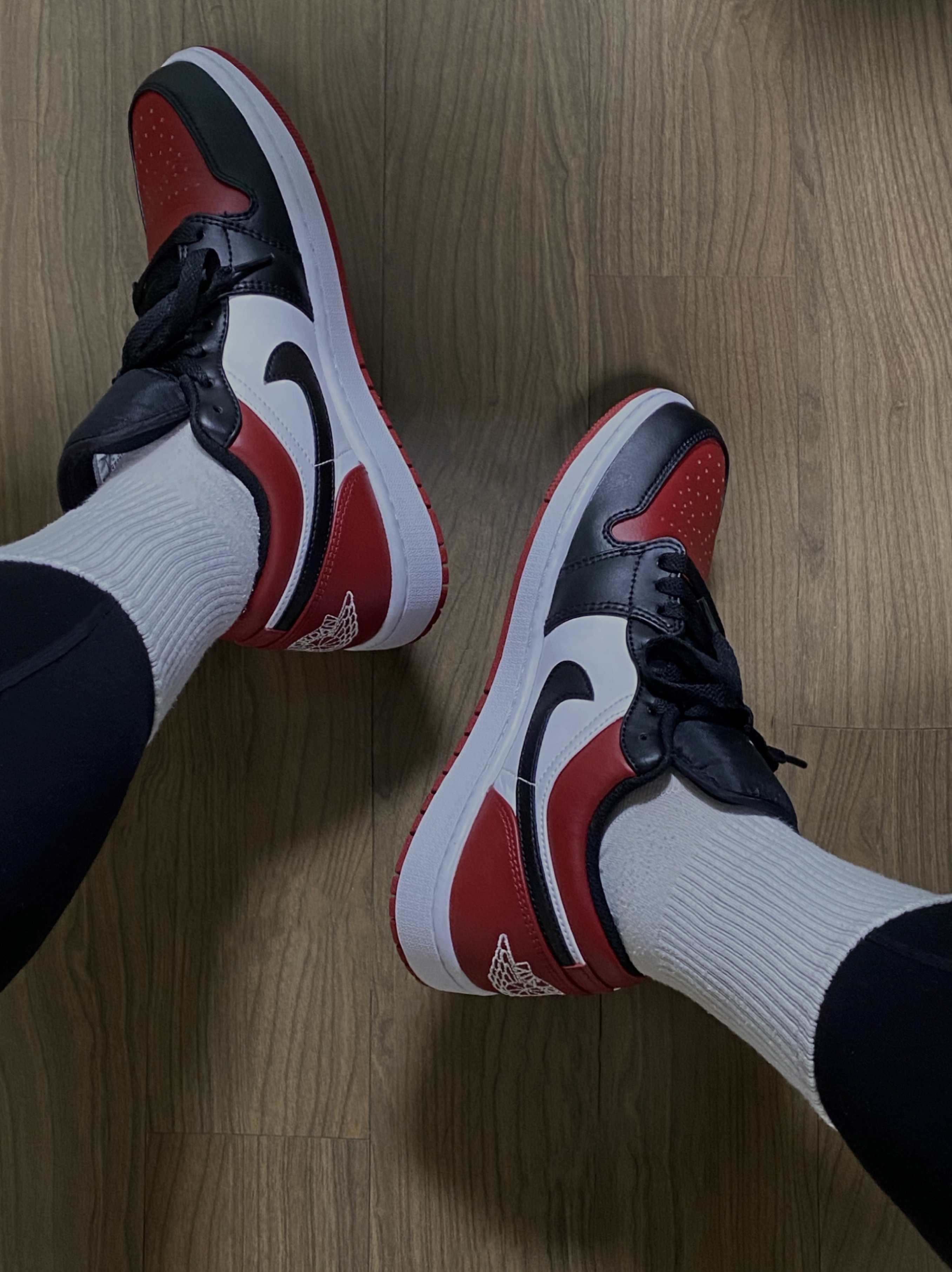 Jordan 1 Low Bred Toe 착용 스타일 - 2