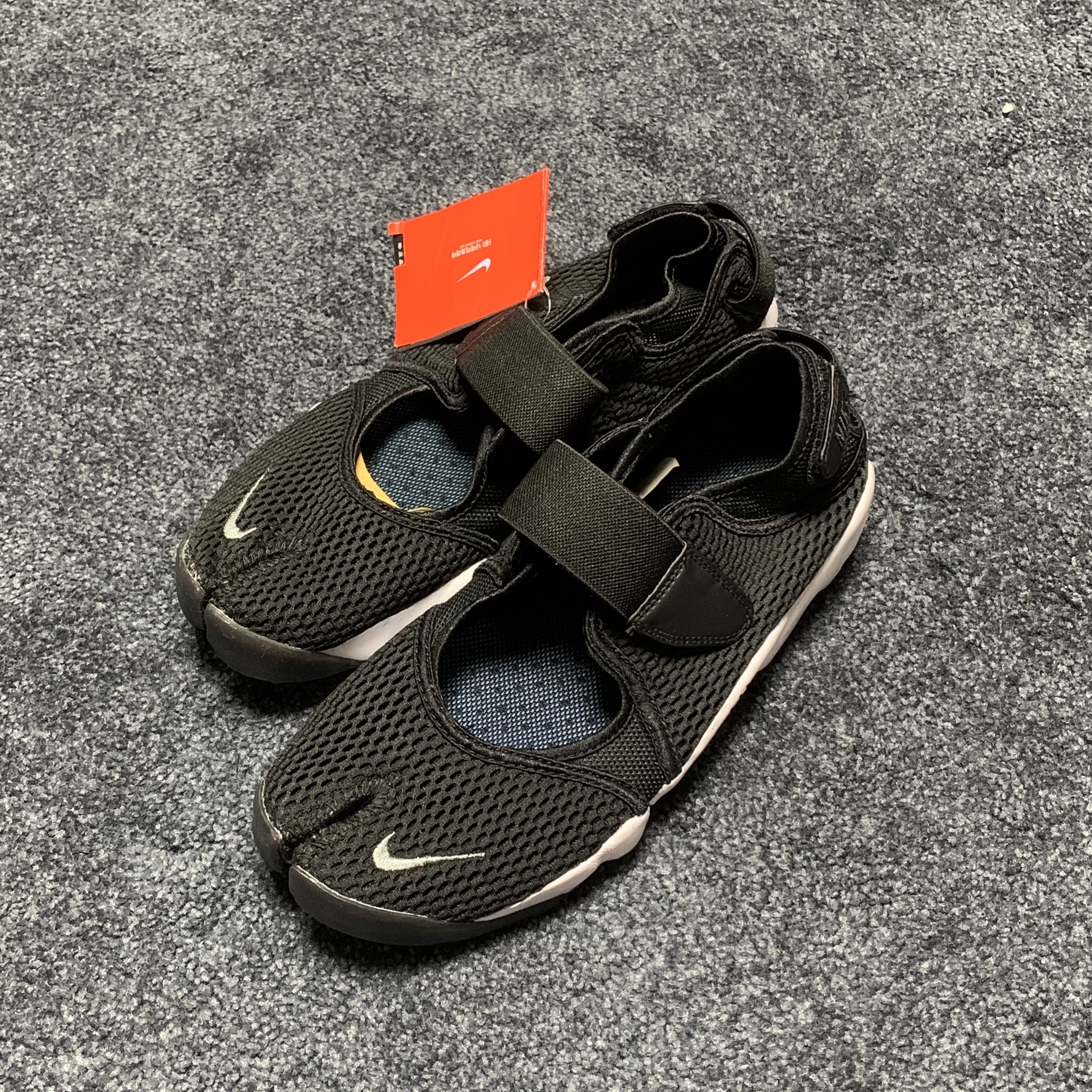 (W) Nike Air Rift Breathe Black 착용 스타일