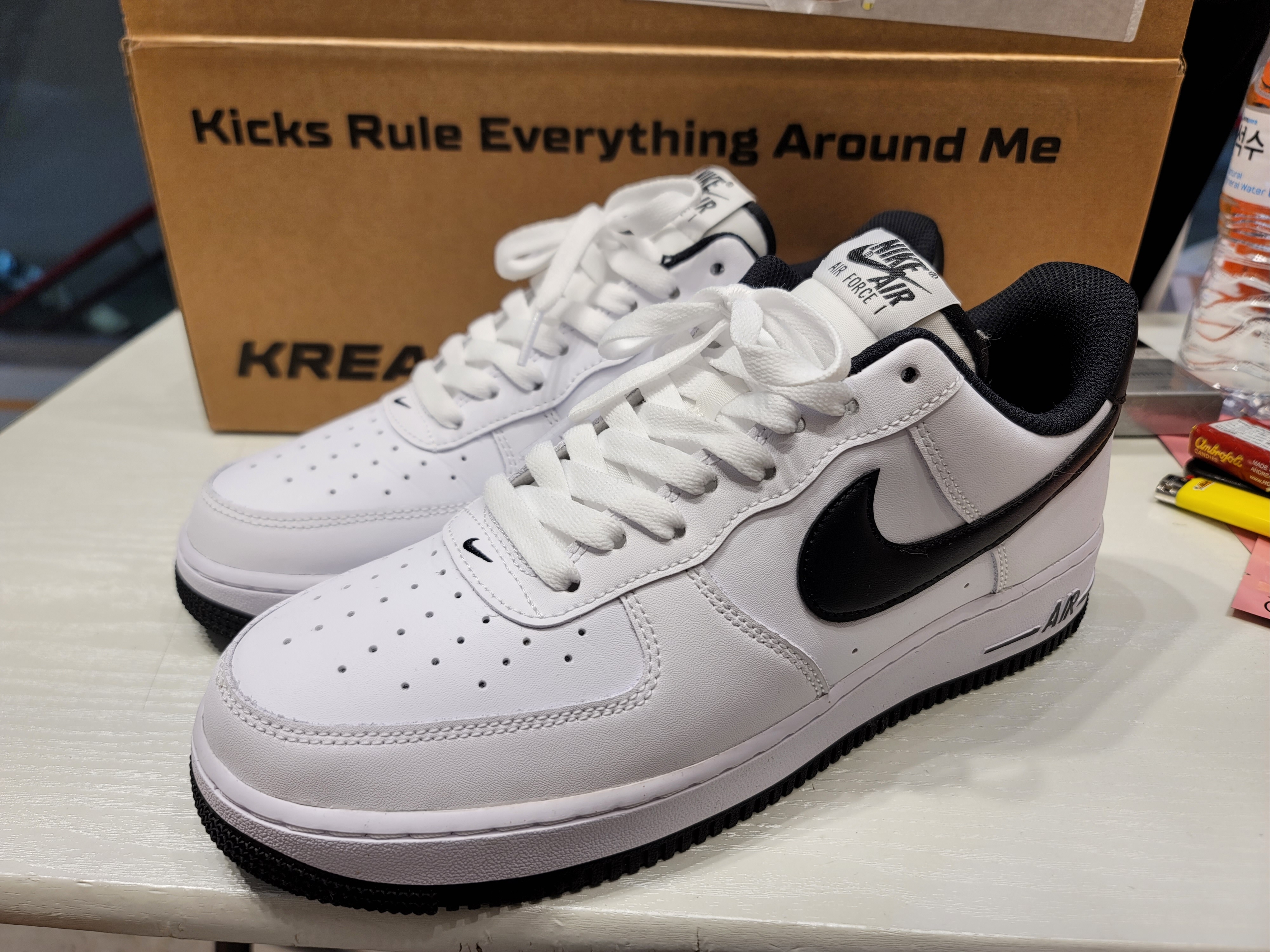 Nike Air Force 1 '07 White Black 착용 스타일 - 1