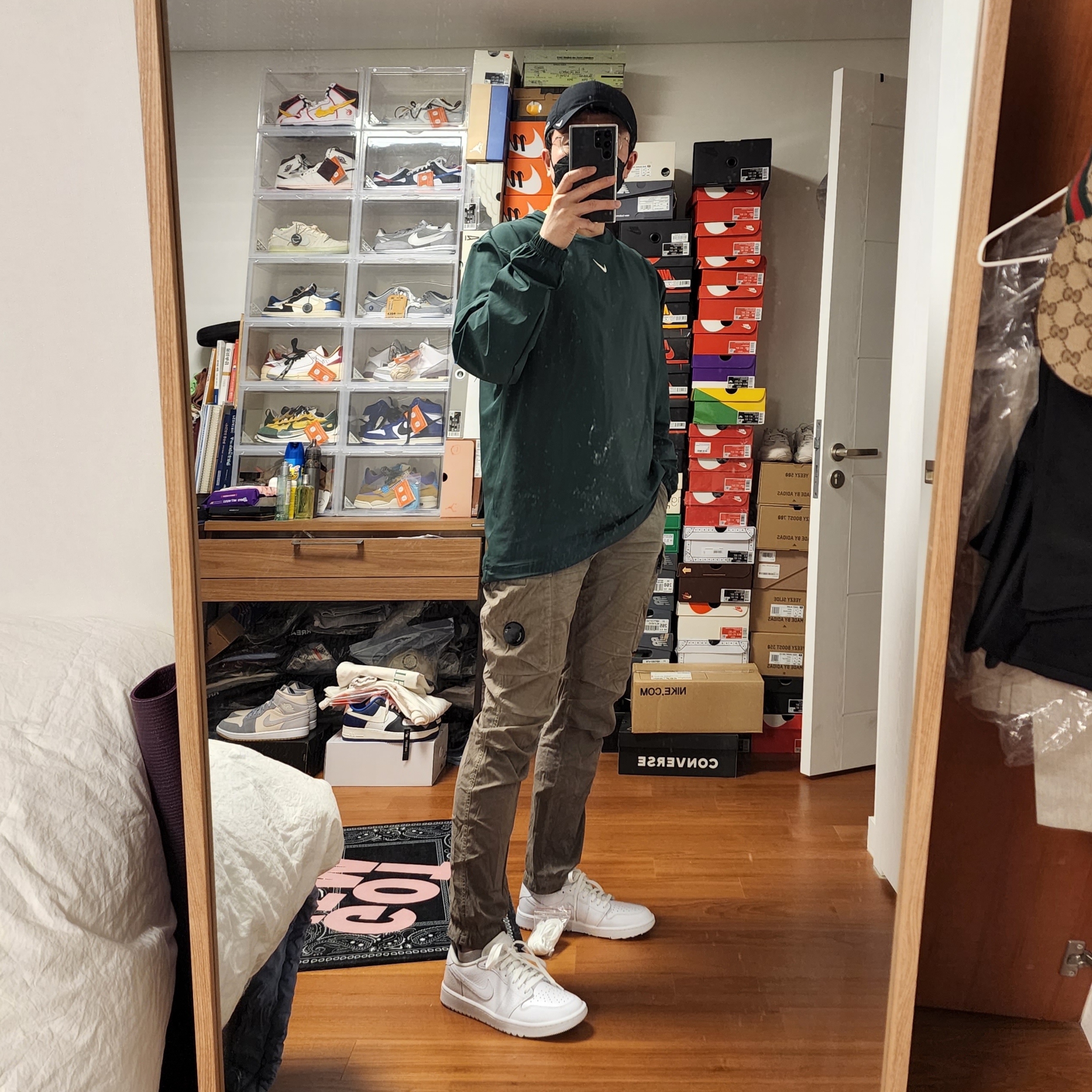 Nike x Drake Nocta Golf Crewneck Top Green - US/EU, Nike x Drake Nocta Golf Cap Black 착용 스타일 - 1