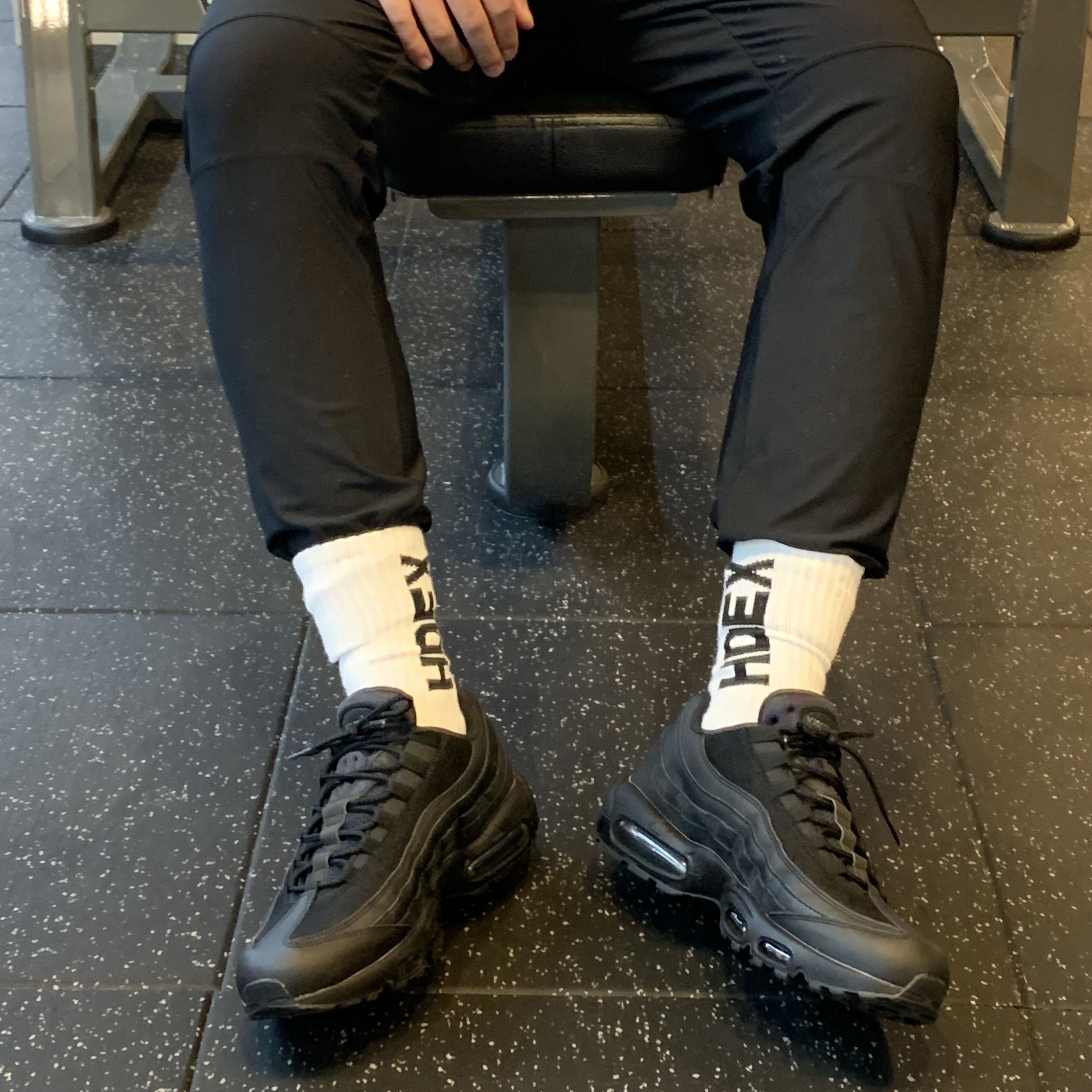Nike Air Max 95 Essential Triple Black 2020 착용 스타일