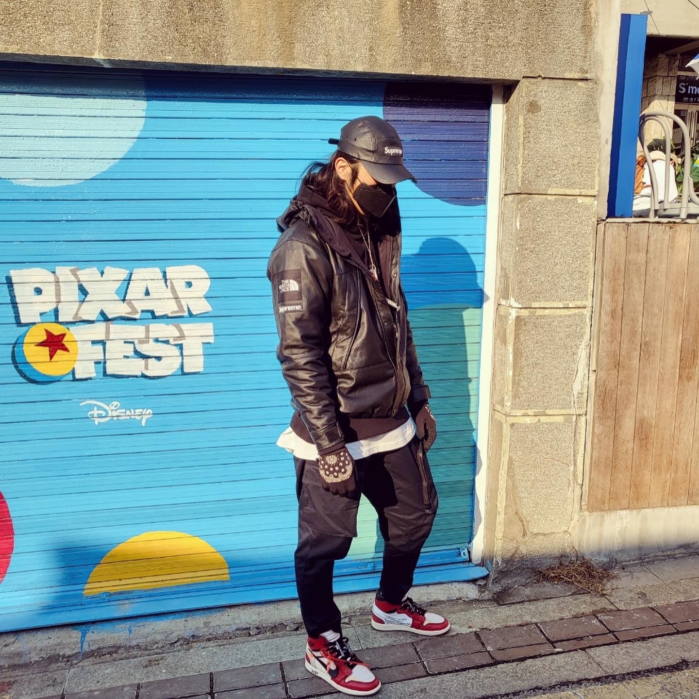 Supreme x The North Face Leather Mountain Parka Black - 18FW, Supreme Leather Camp Cap Black - 21SS 착용 스타일 - 2
