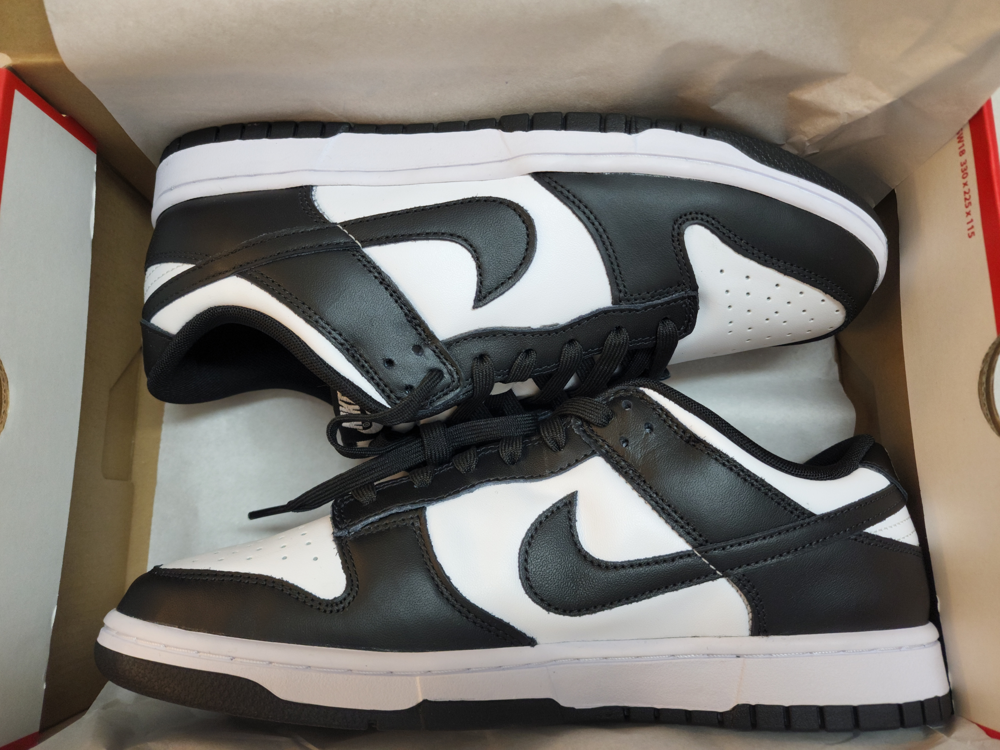 Nike Dunk Low Retro Black 착용 스타일 - 1