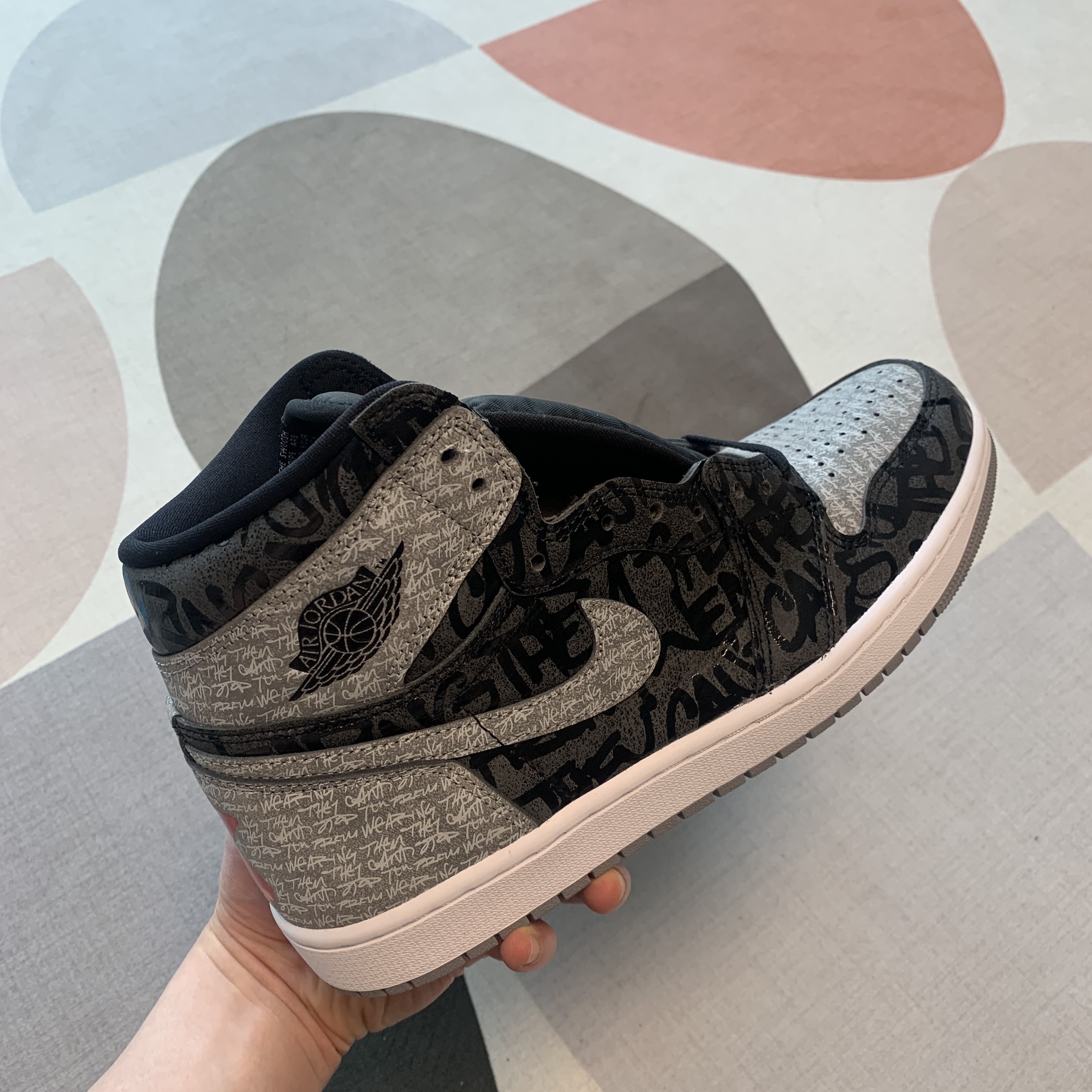 Jordan 1 Retro High OG Rebellionaire 착용 스타일 - 4