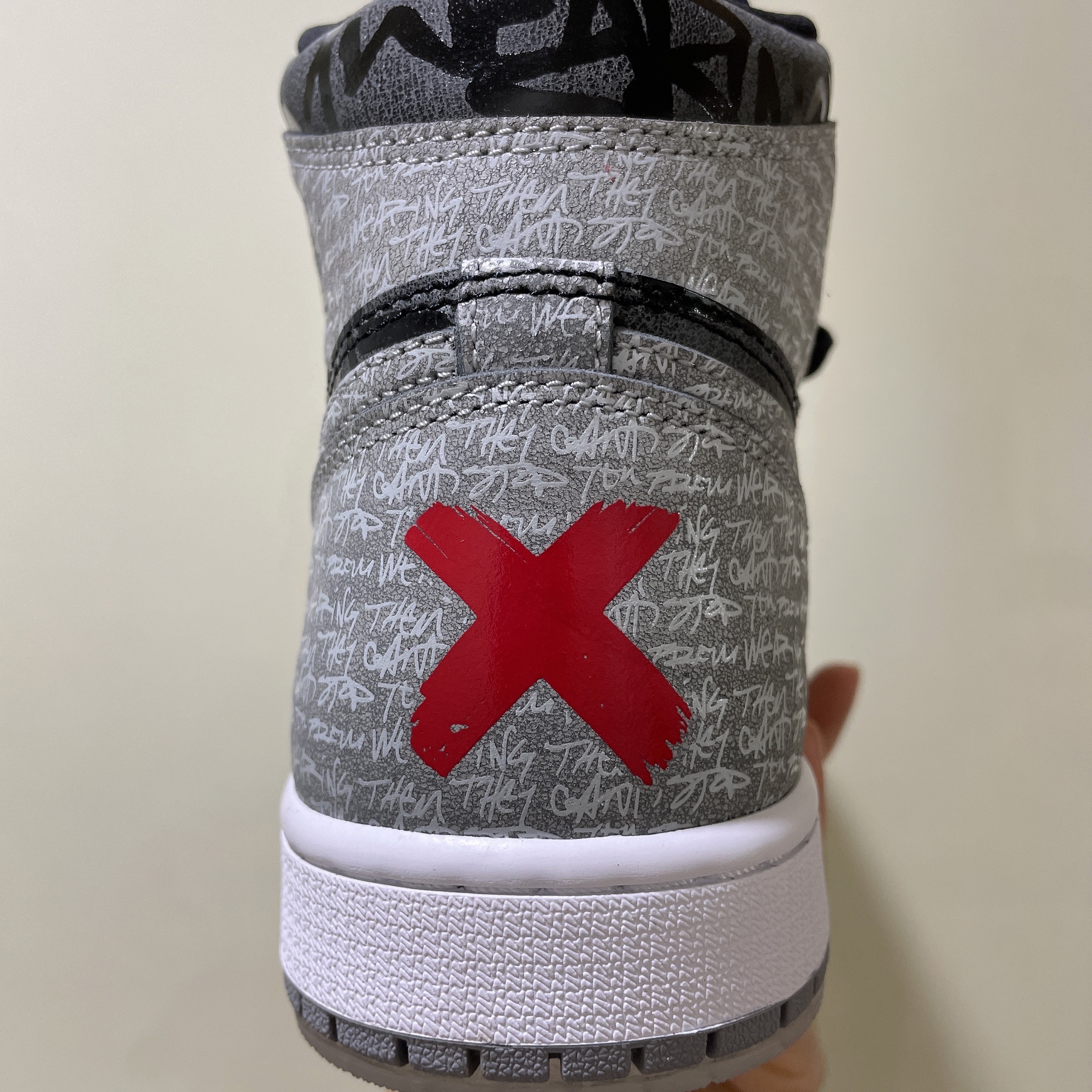 Jordan 1 Retro High OG Rebellionaire 착용 스타일 - 2