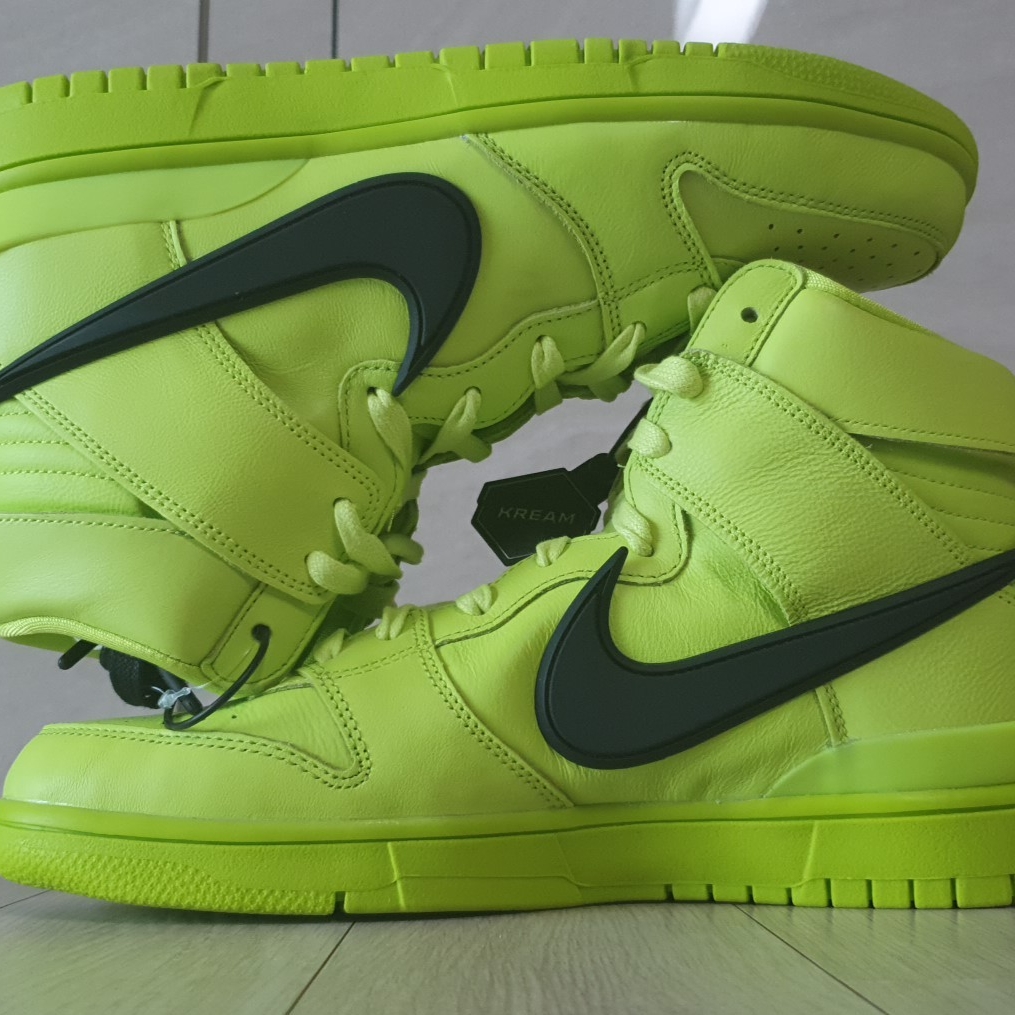 Nike x Ambush Dunk High Flash Lime 착용 스타일