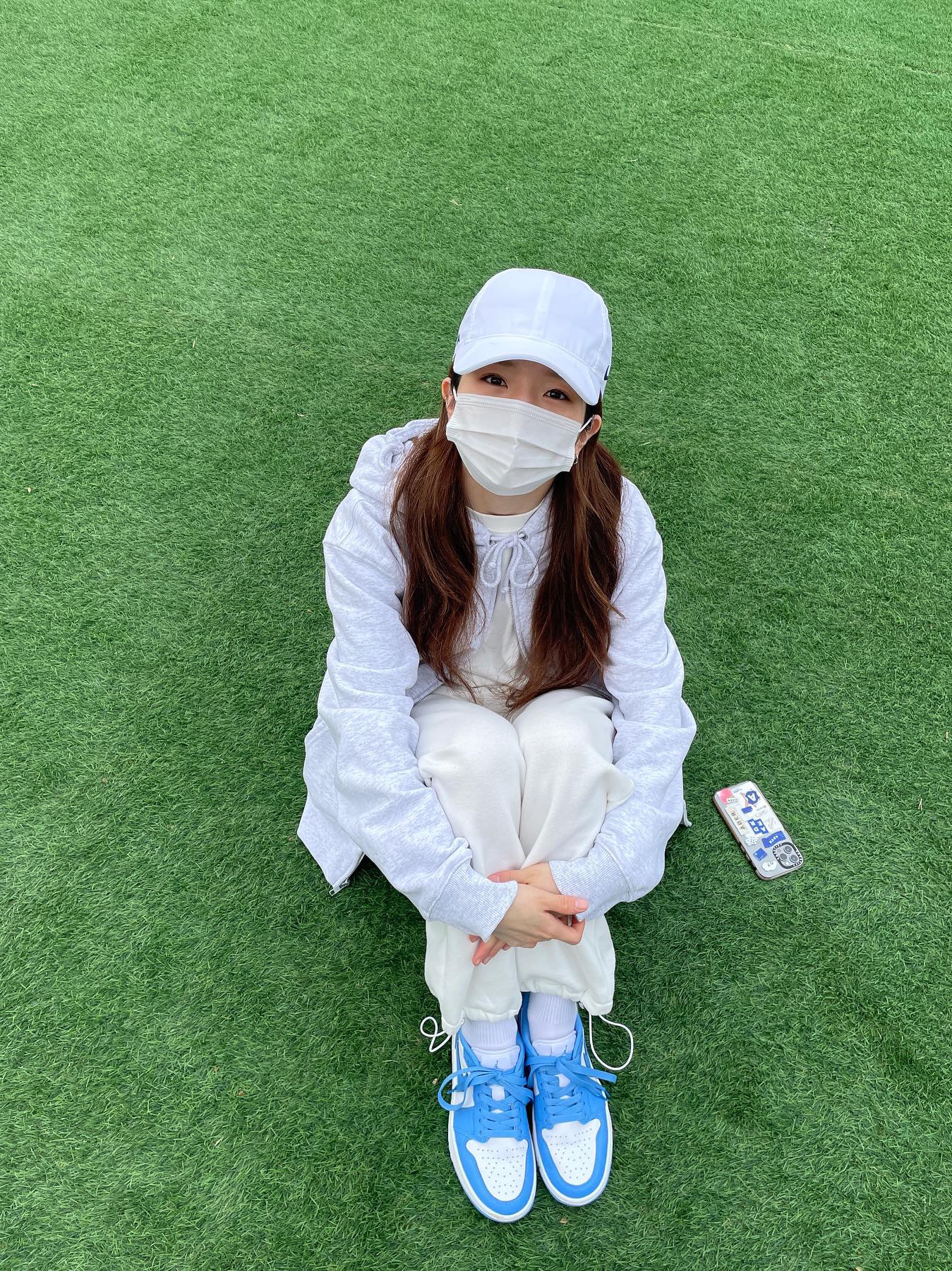Nike x Drake Nocta Cardinal Stock Essential Cap White, Apple AirPods Max Lightning Silver (Korean Ver.) 착용 스타일 - 2