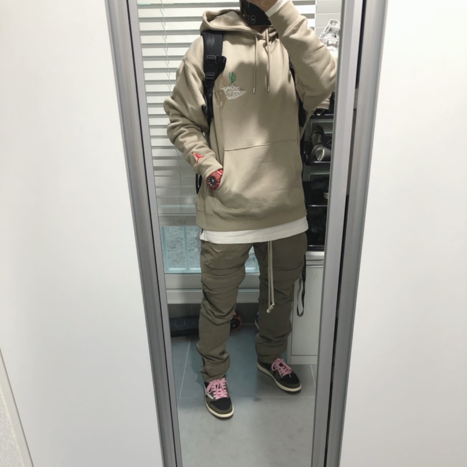Jordan x Travis Scott Pullover Hoodie - Asia, Jordan 1 x Travis Scott Retro Low OG SP Mocha 착용 스타일