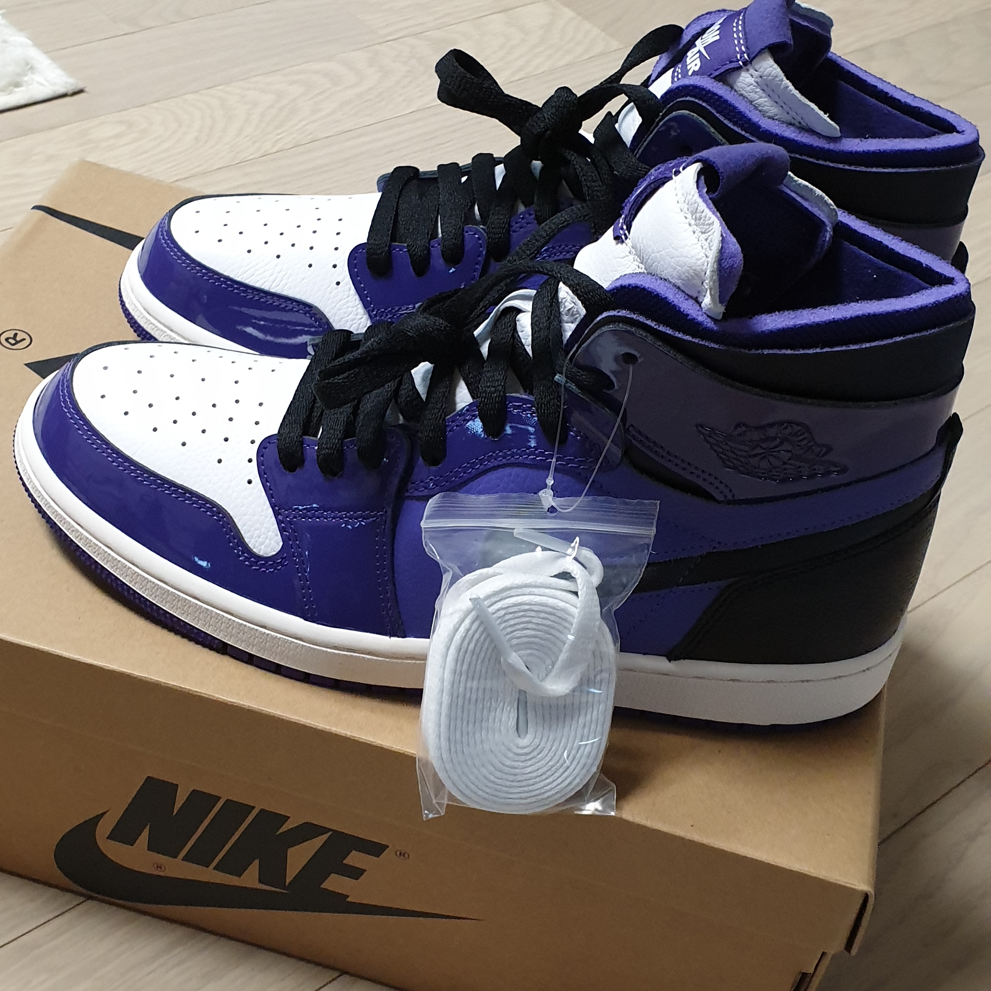 (W) Jordan 1 Zoom Air CMFT Purple Black 착용 스타일 - 3