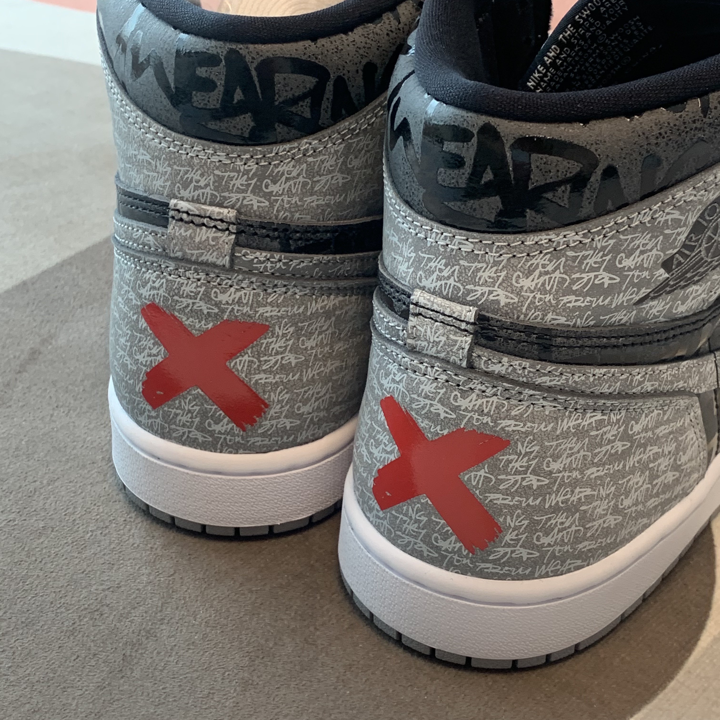 Jordan 1 Retro High OG Rebellionaire 착용 스타일 - 3
