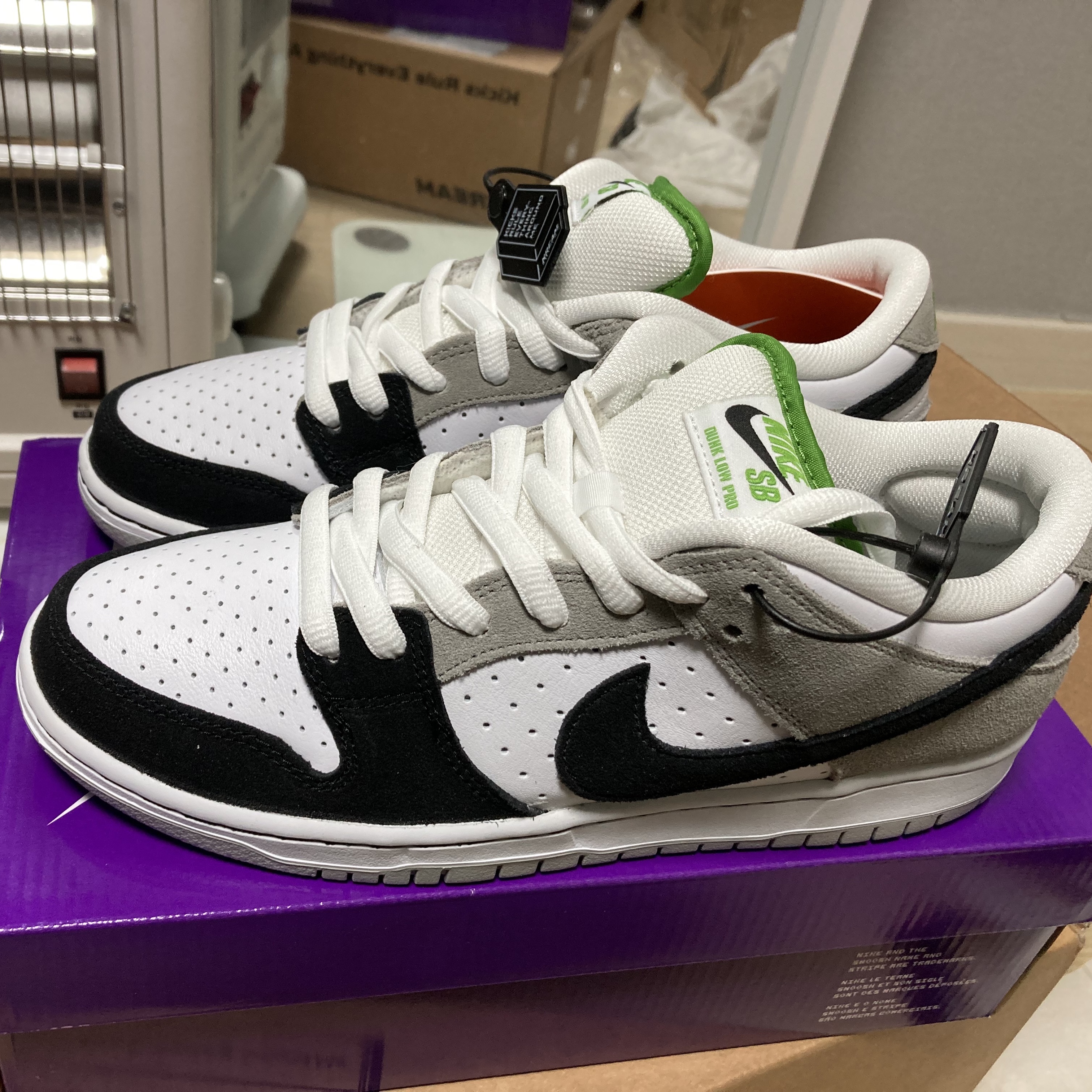 Nike SB Dunk Low Pro Chlorophyll 착용 스타일