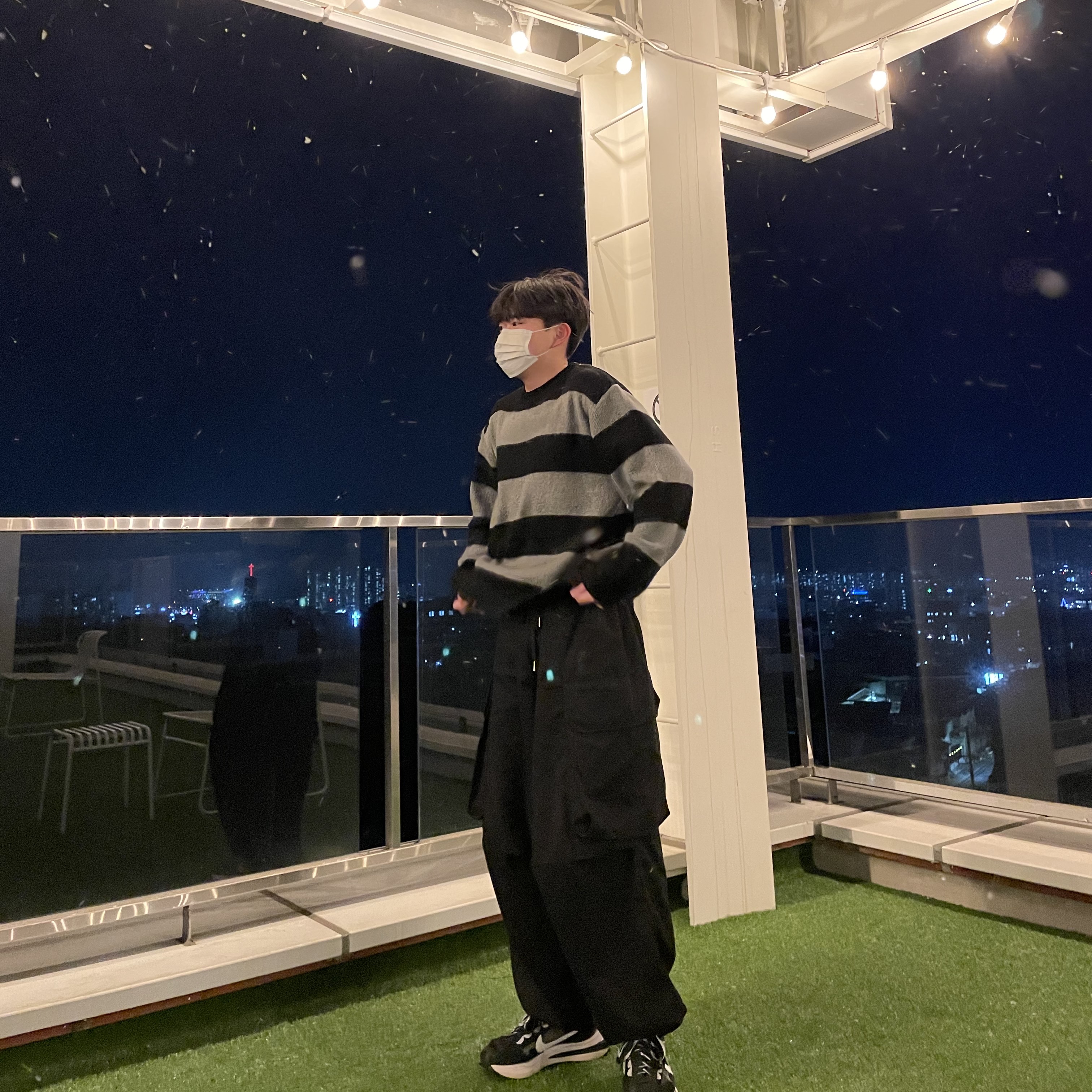 Nike x Sacai VaporWaffle Black White 착용 스타일 - 1