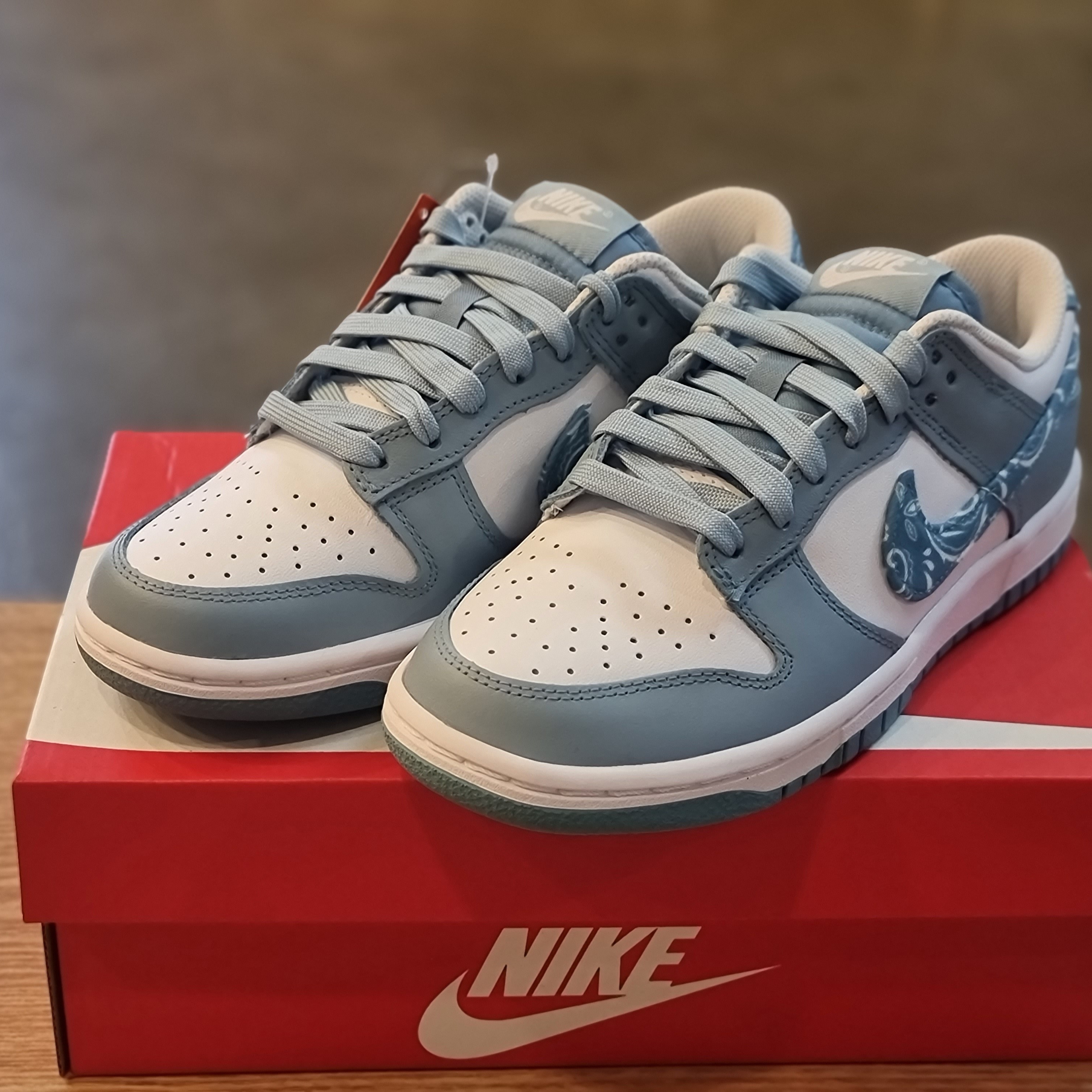 (W) Nike Dunk Low Essential Blue Paisley 착용 스타일 - 3
