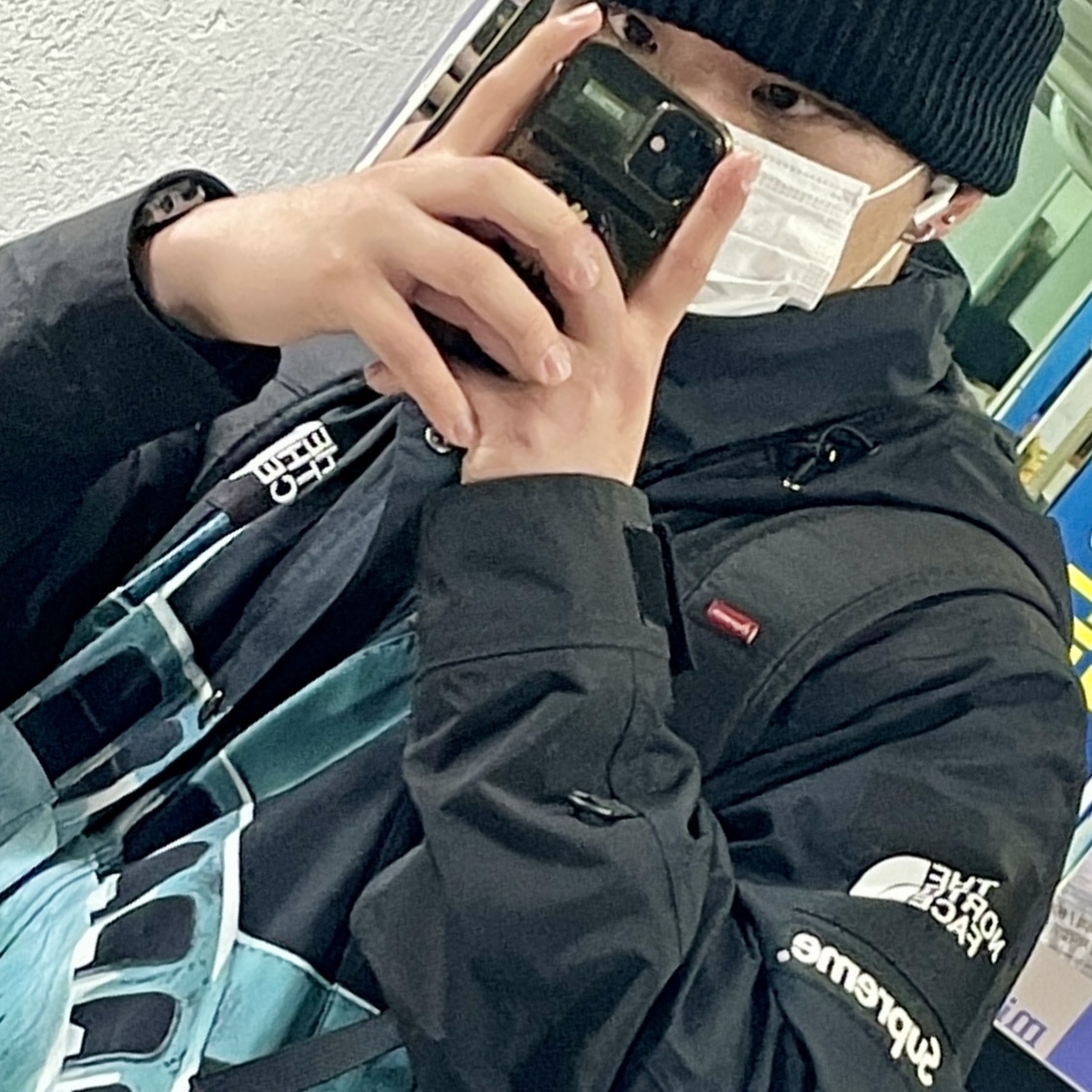 Supreme x The North Face Statue of Liberty Mountain Jacket Black - 19FW 착용 스타일 - 1
