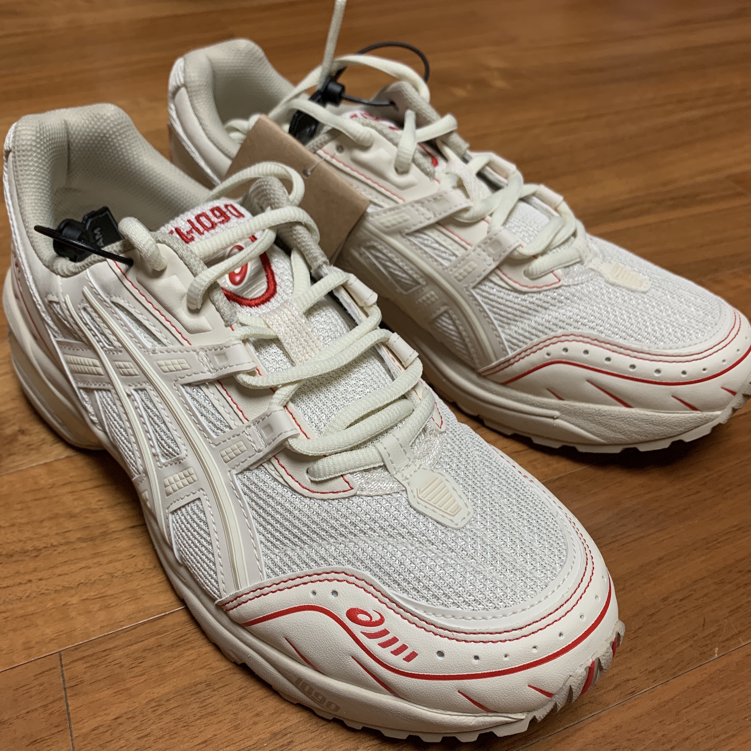 Asics Gel-1090 Birch 착용 스타일 - 1