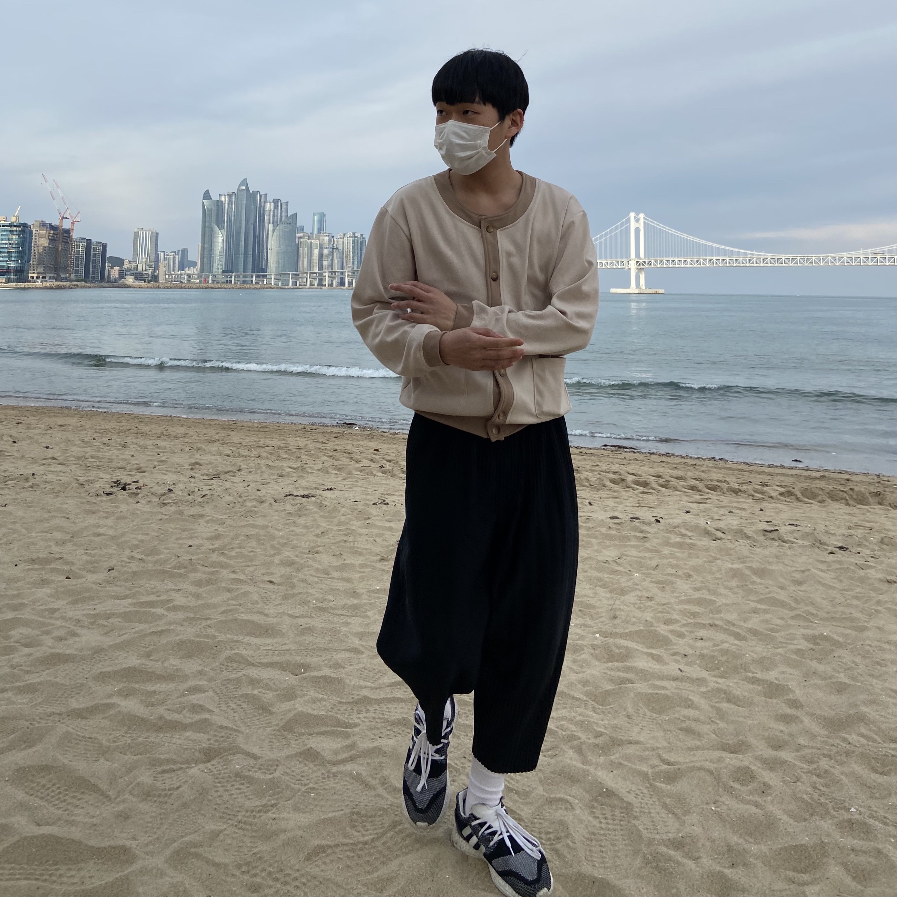 Y-3 Pureboost ZG Knit Core Black, Homme Plisse Issey Miyake Basics Pants Black 착용 스타일 - 2