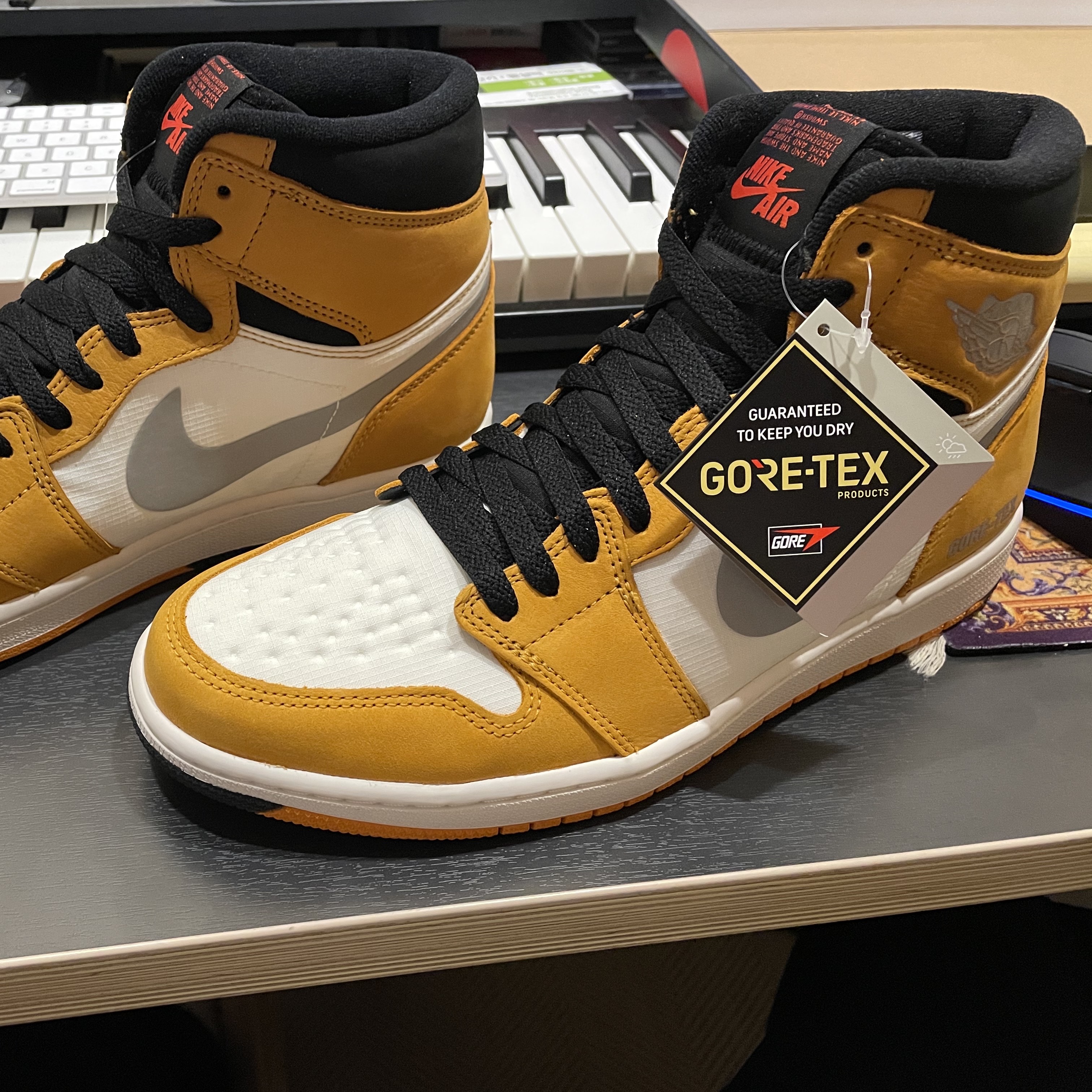 Jordan 1 Element Gore-Tex Light Curry 착용 스타일 - 2