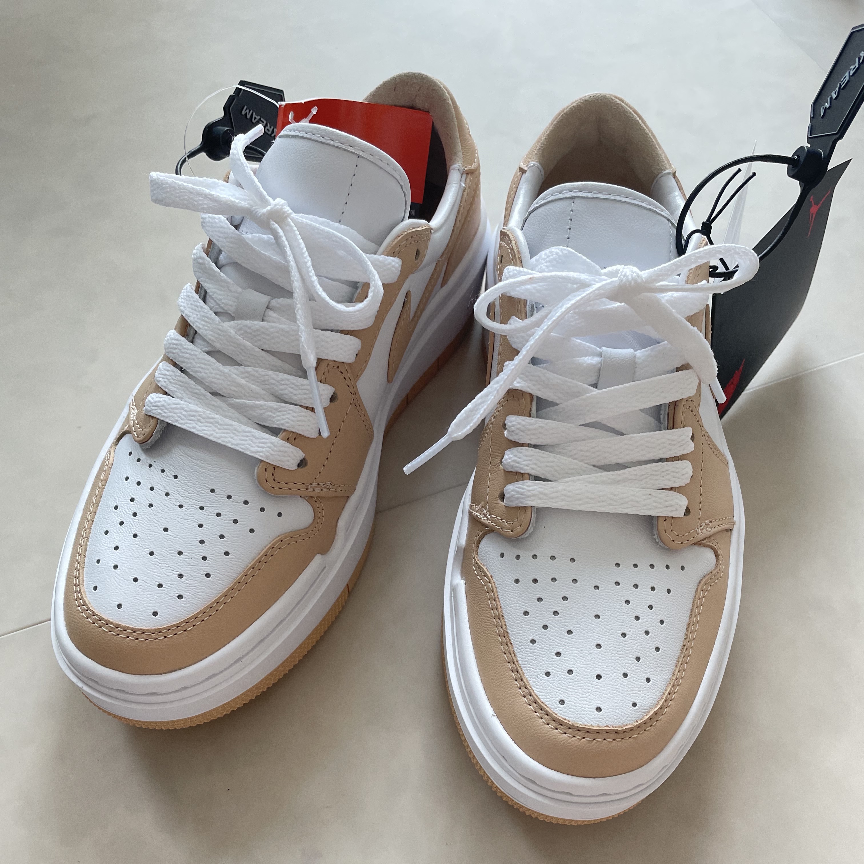 (W) Jordan 1 Elevate Low White Onyx 착용 스타일