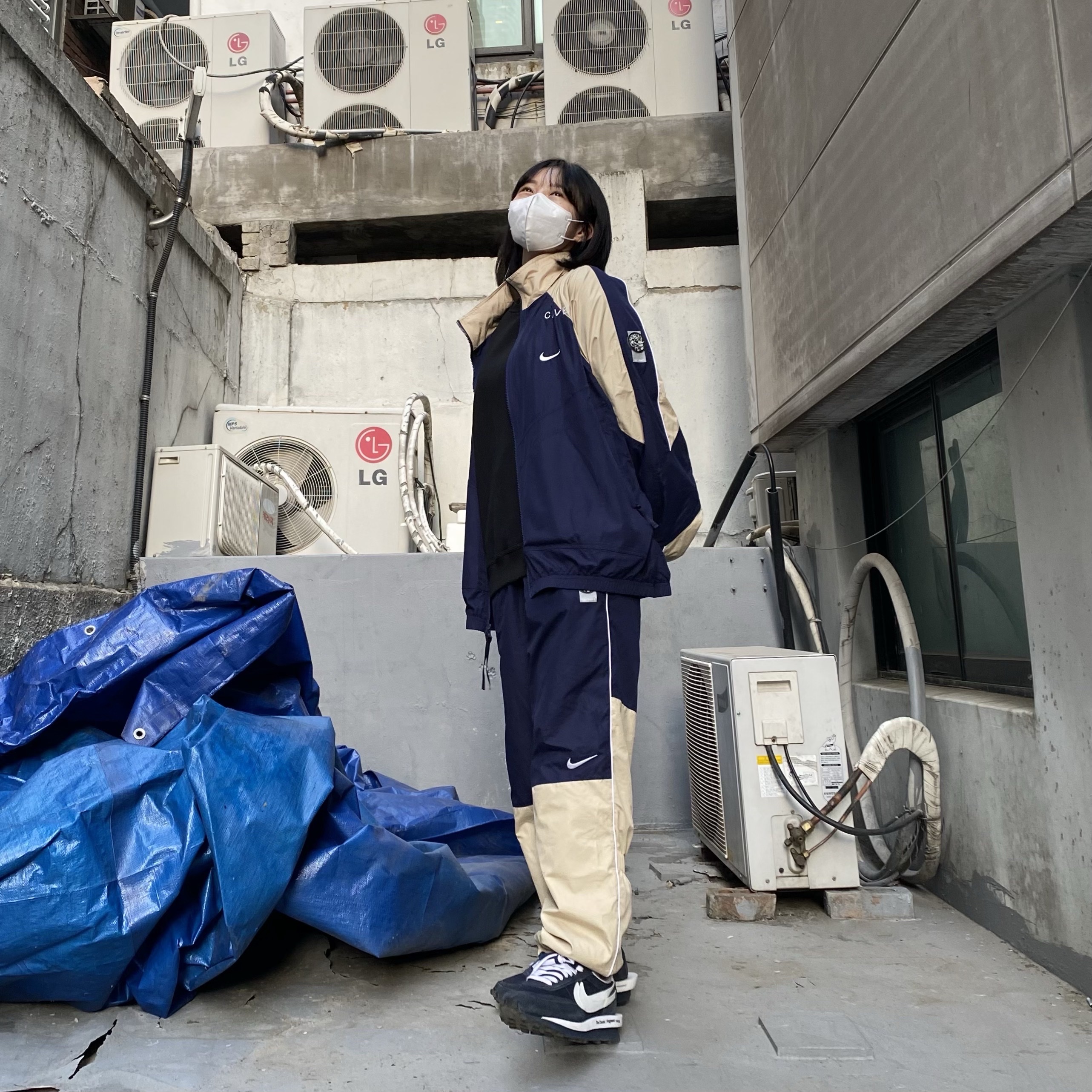 Nike x Cav Empt Track Jacket Navy, Nike x Cav Empt Track Pants Navy 착용 스타일 - 1