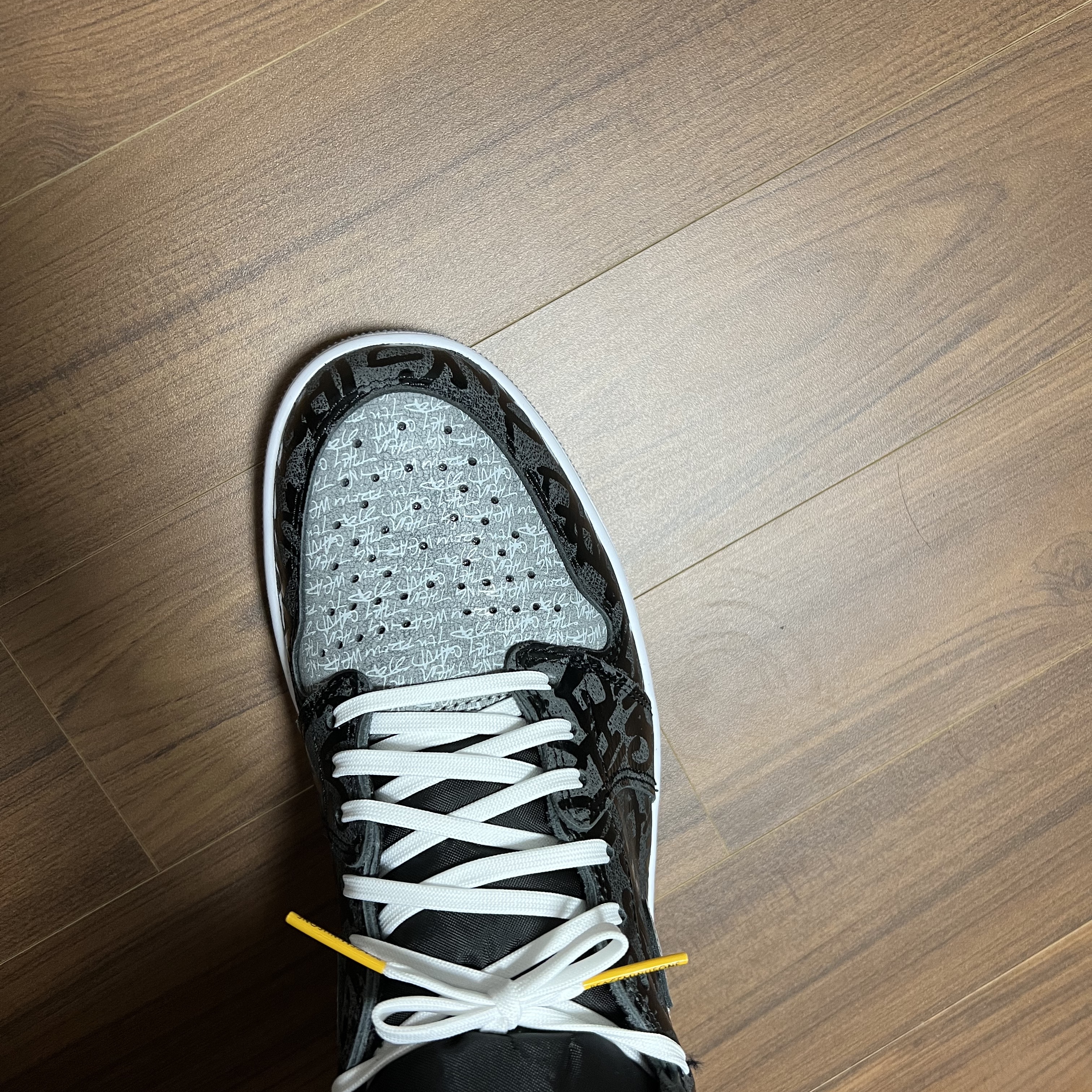 Jordan 1 Retro High OG Rebellionaire 착용 스타일 - 3