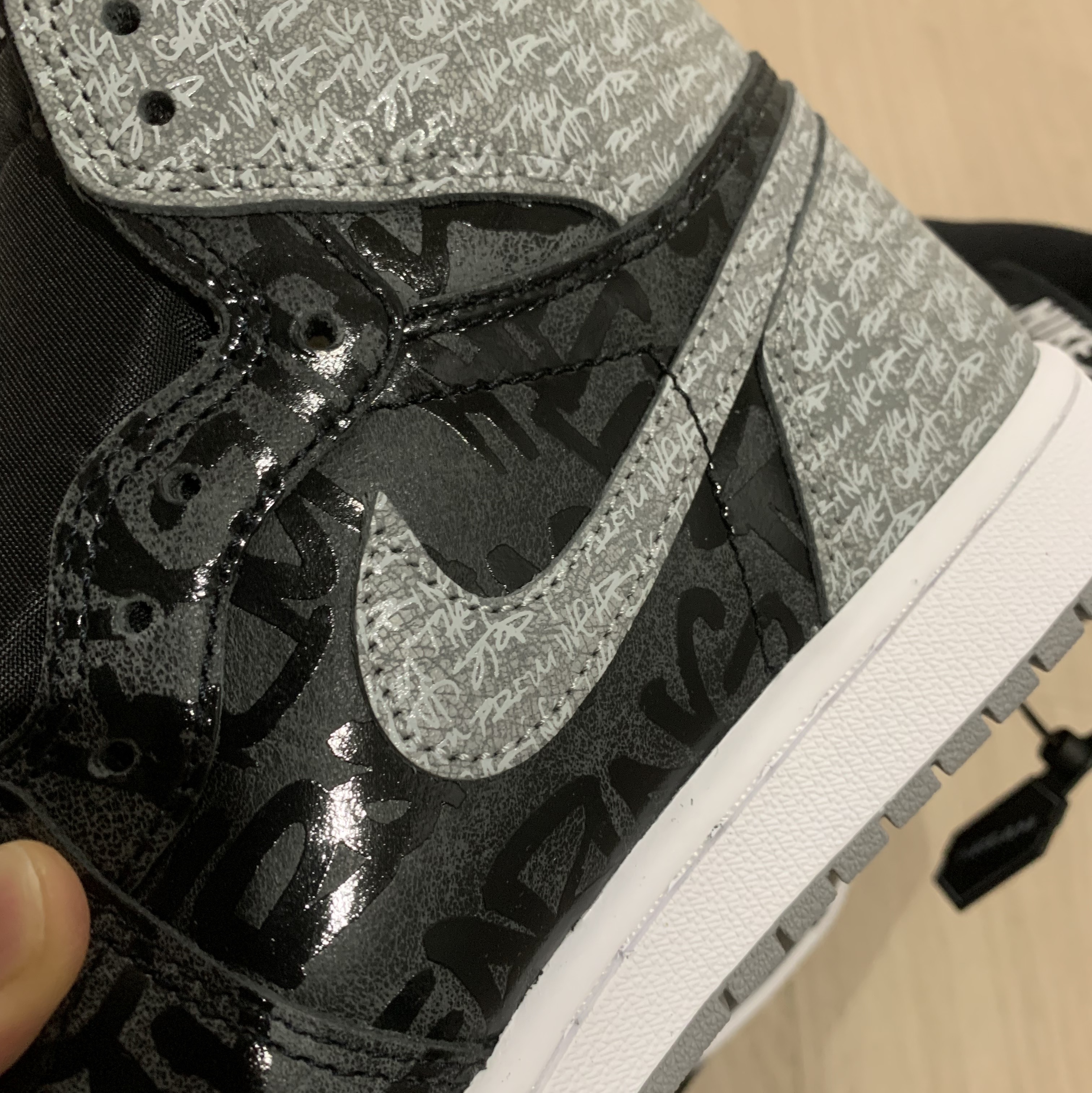 Jordan 1 Retro High OG Rebellionaire 착용 스타일 - 2