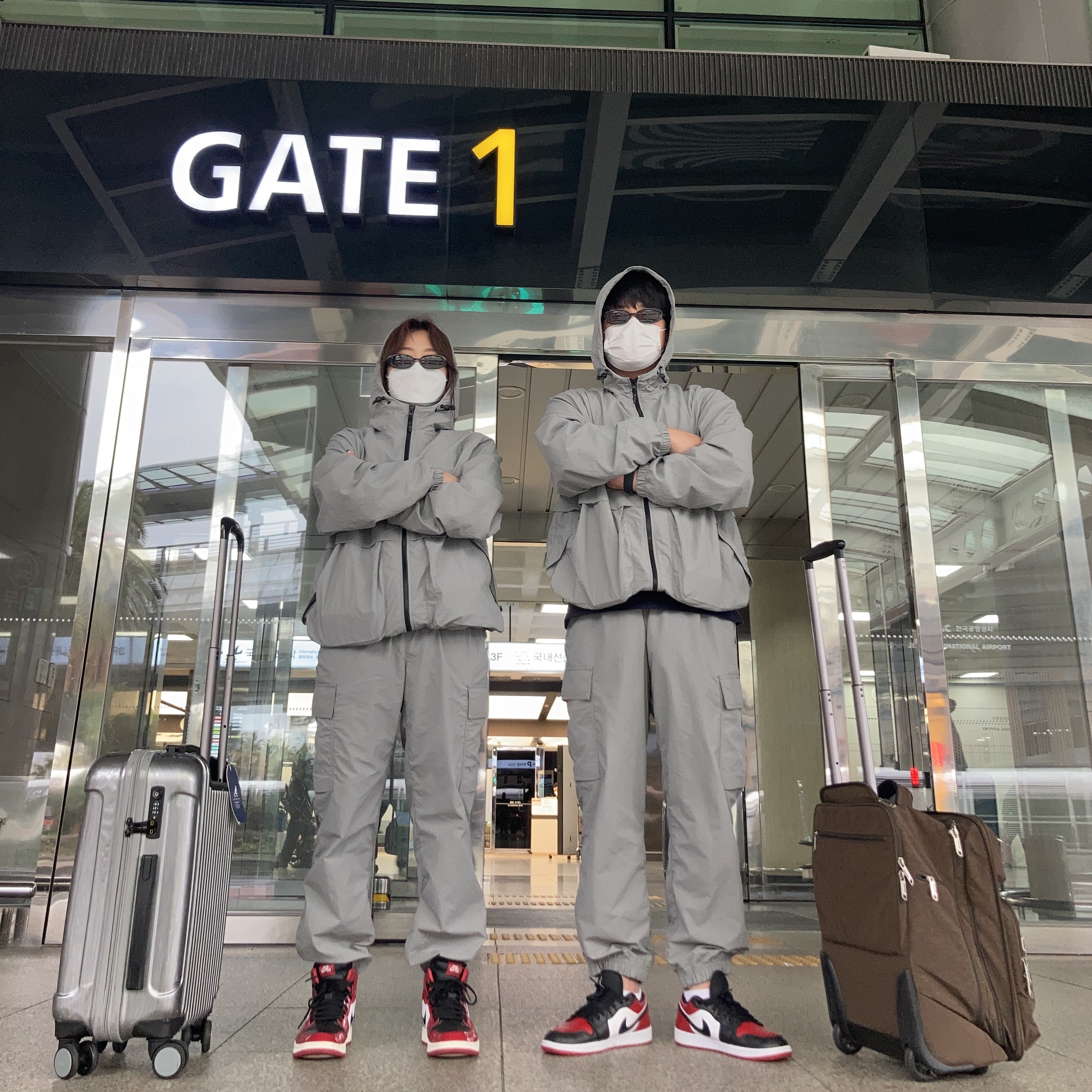 (W) Jordan 1 Zoom Air CMFT Gym Red Black, Jordan 1 Low Bred Toe 착용 스타일