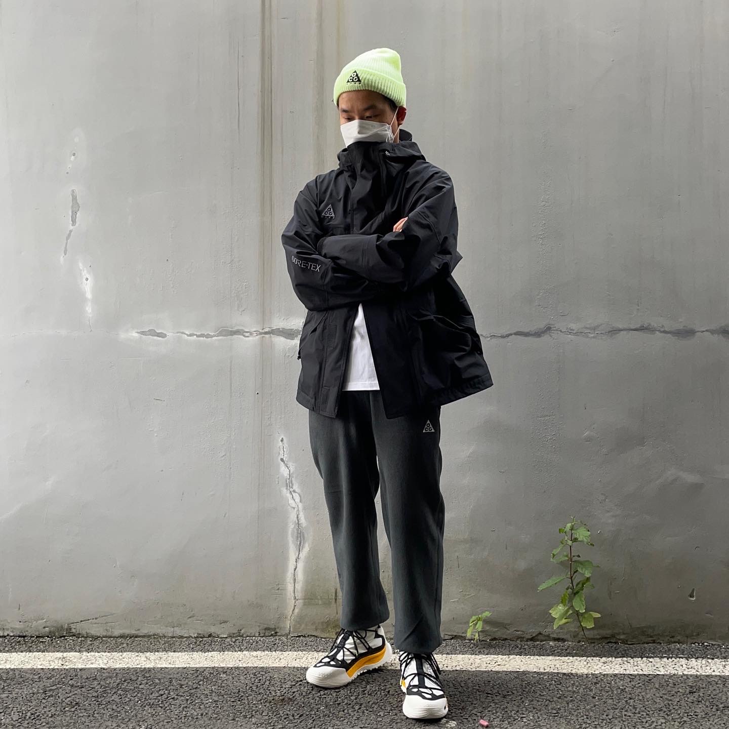 Nike ACG Terra Antarktik Gore-Tex Summit White, Nike ACG Polartec Wolf Tree Pants Off Noir Black - Asia 착용 스타일