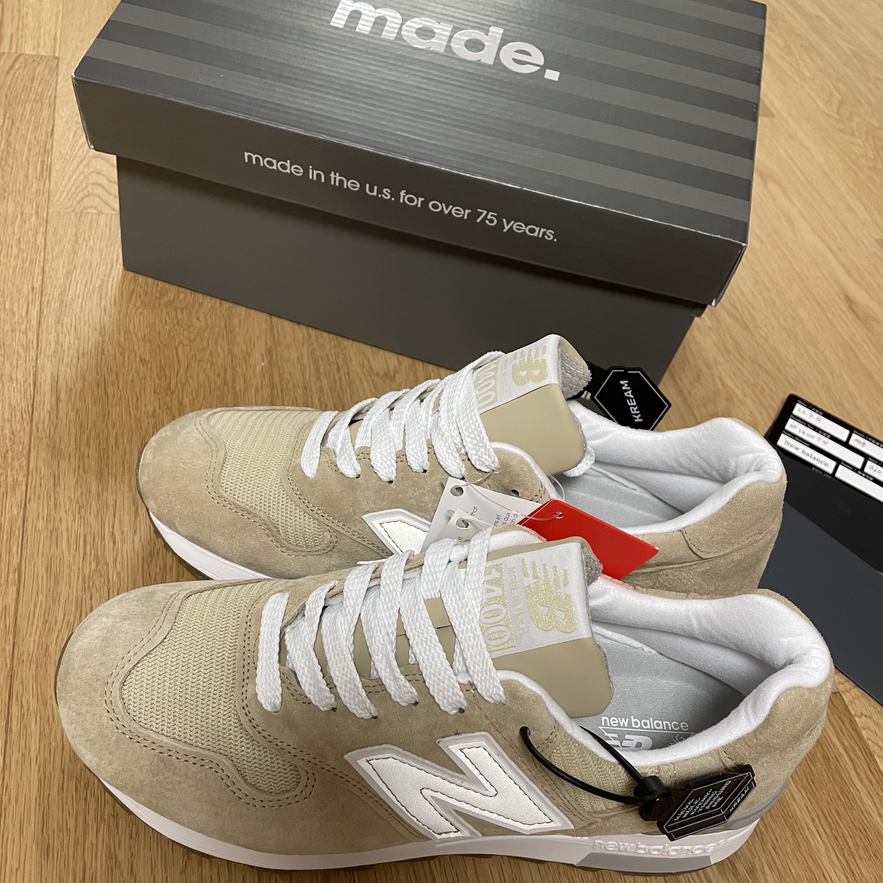 New Balance 1400 Made in USA Tan 착용 스타일