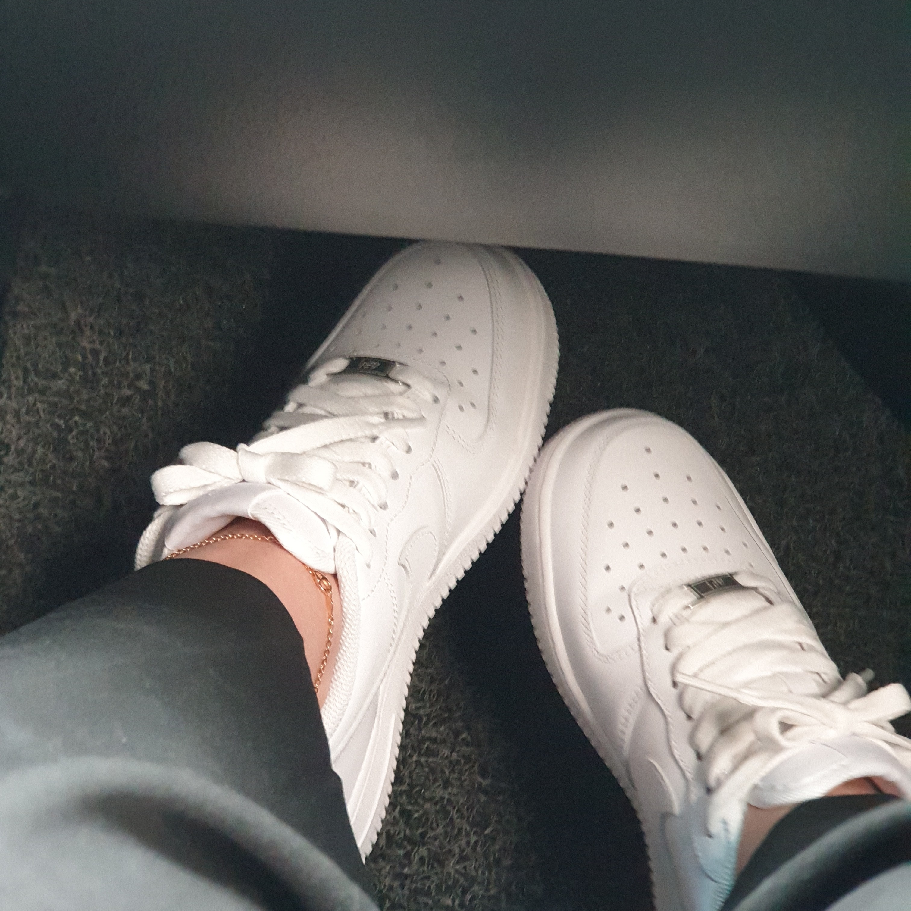 Nike x Sacai VaporWaffle White and Gum, (W) Nike Air Force 1 '07 Low White 착용 스타일 - 3