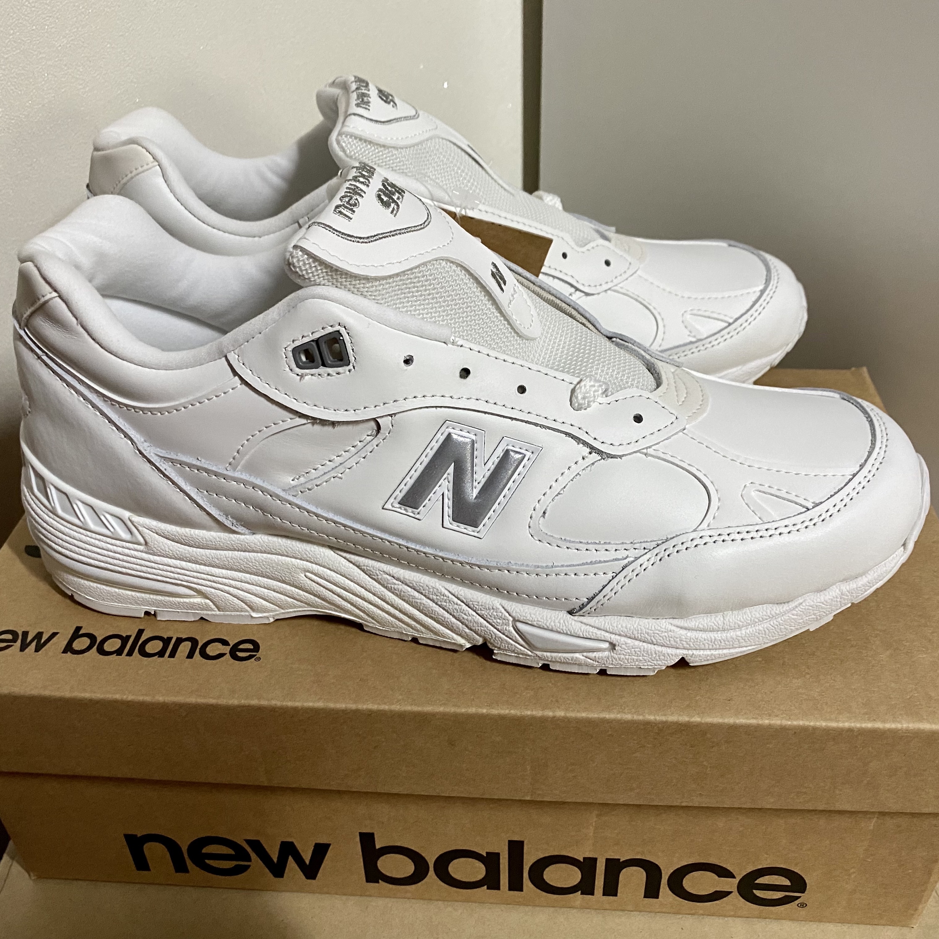 New Balance 991 Made in UK White 착용 스타일 - 3