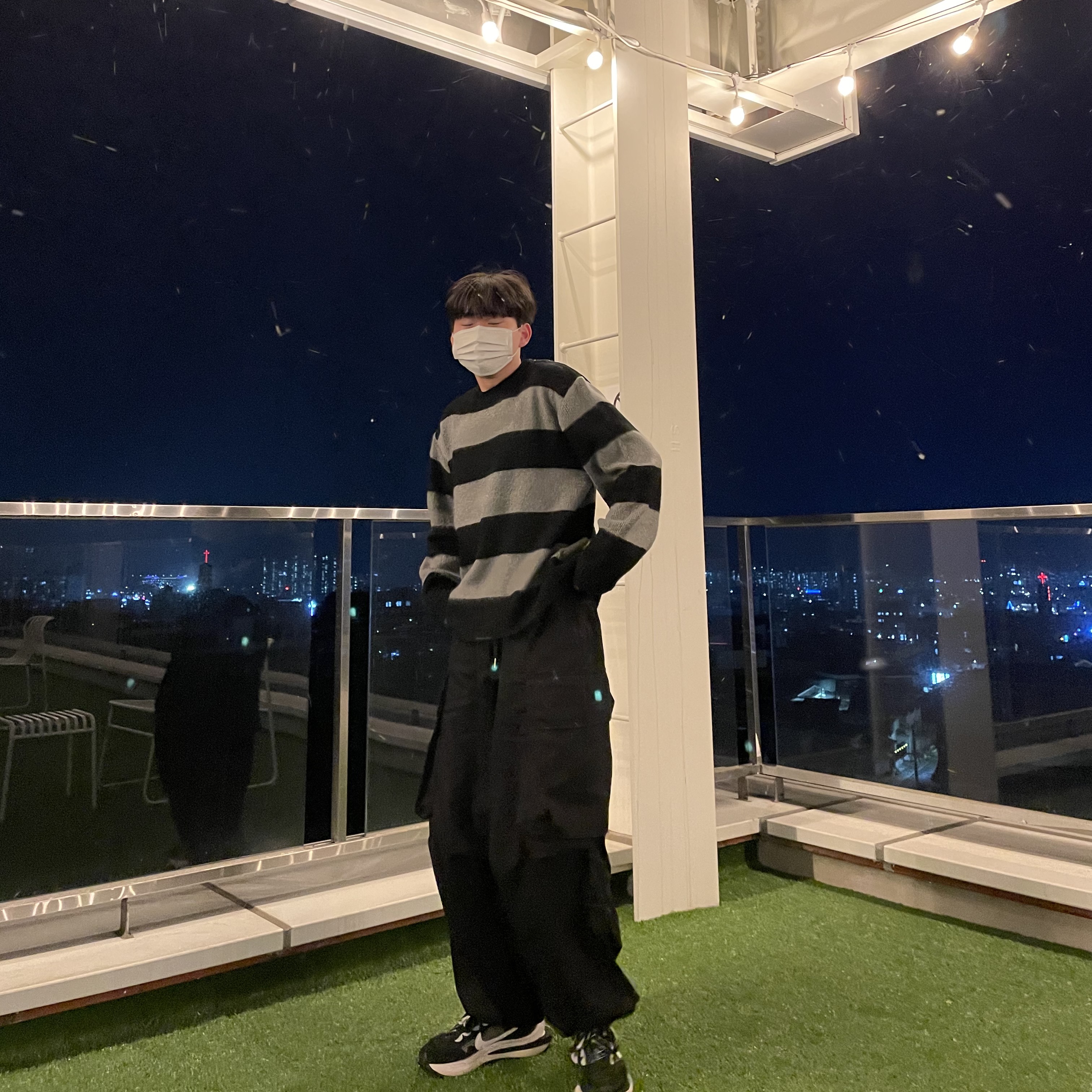 Nike x Sacai VaporWaffle Black White 착용 스타일 - 2