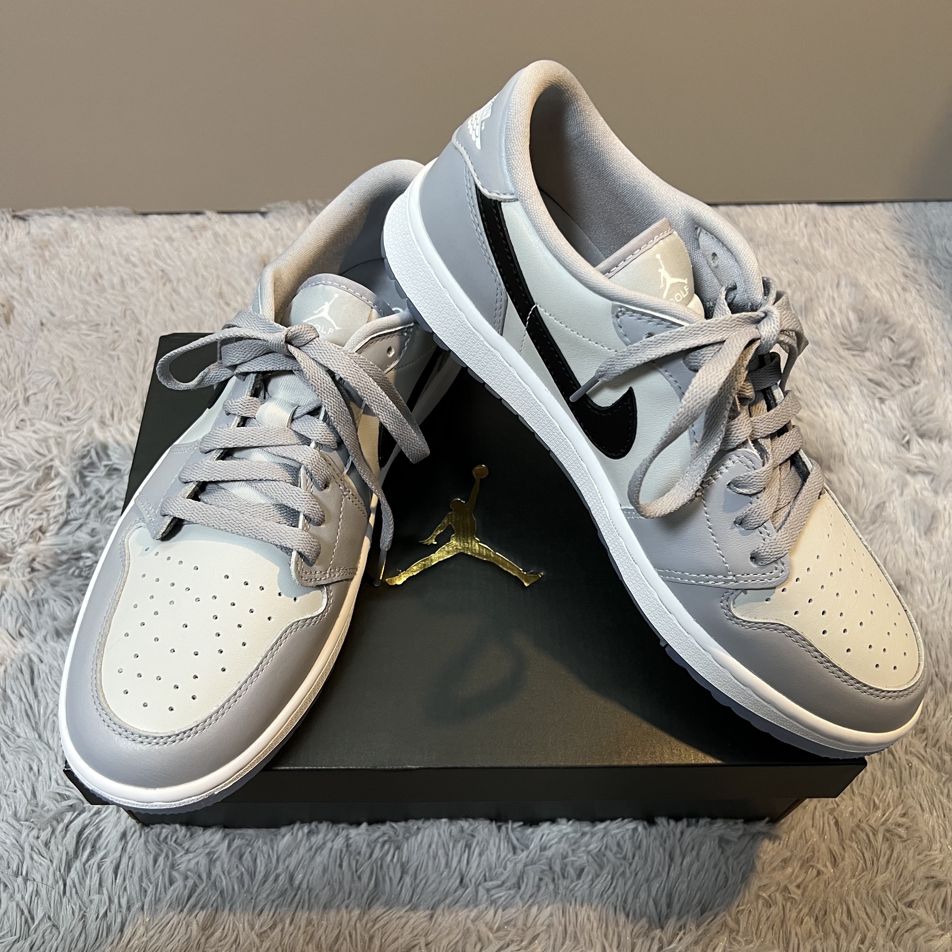 Jordan 1 Low Golf Wolf Grey 착용 스타일
