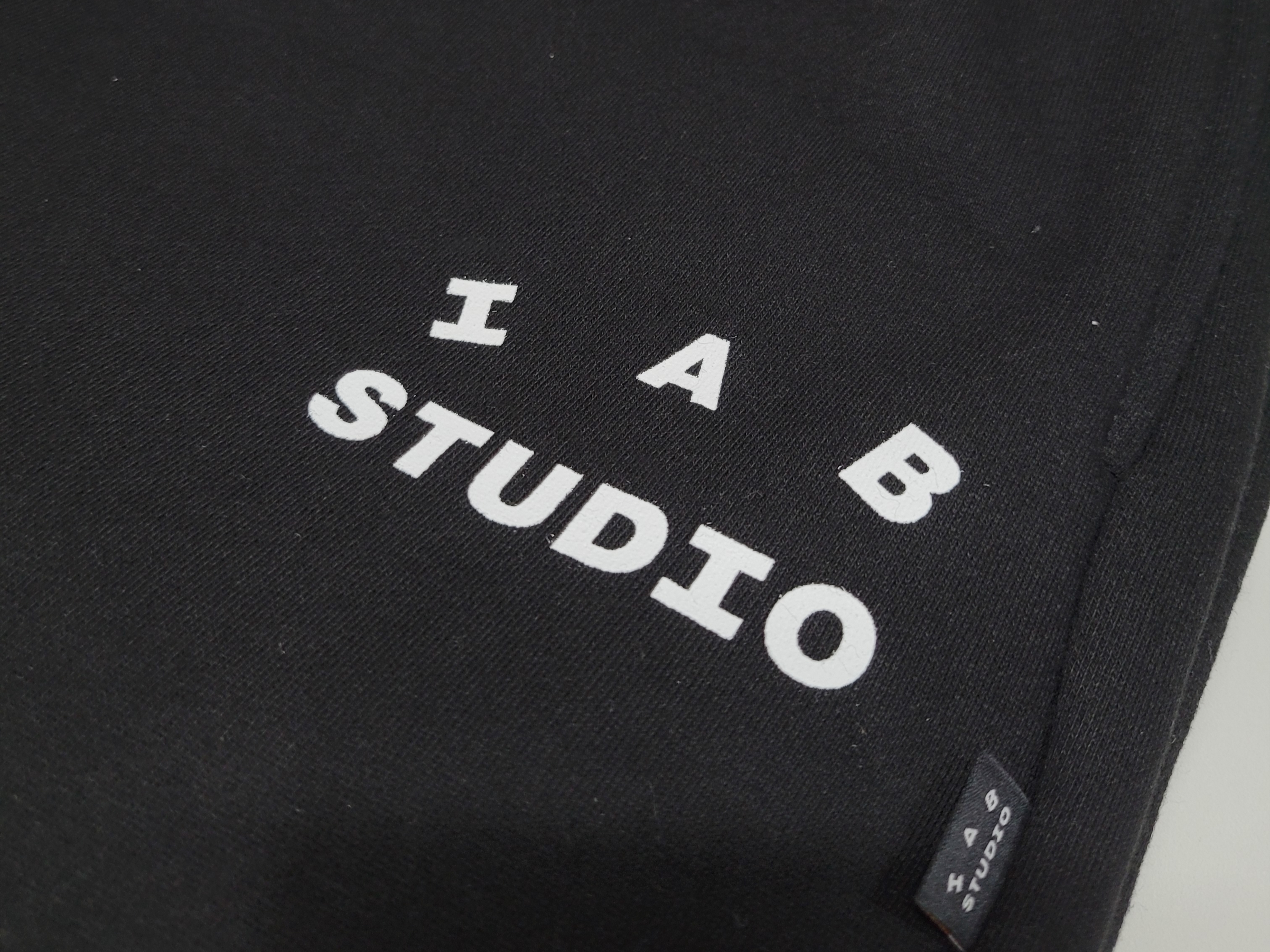 IAB Studio Sweatpants Black White - 22SS 착용 스타일