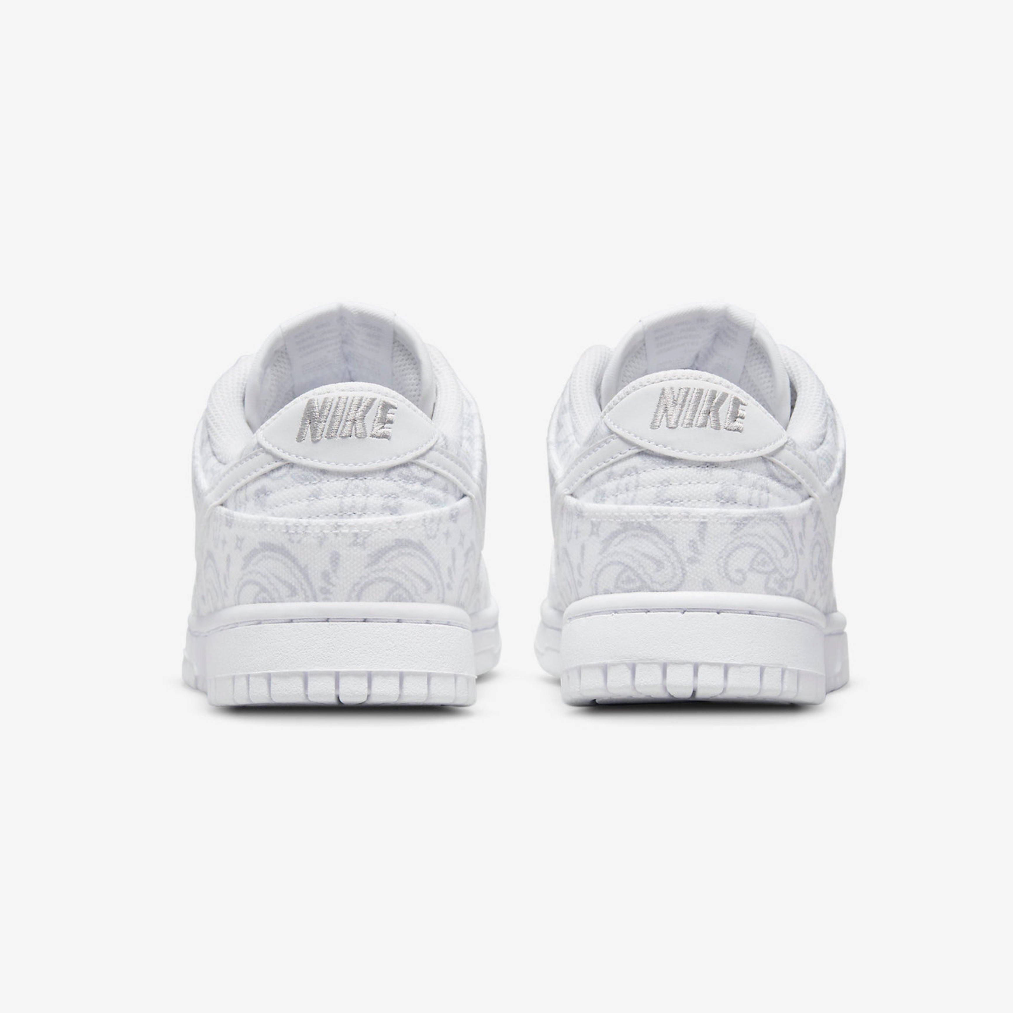 (W) Nike Dunk Low Essential White Paisley 착용 스타일 - 4