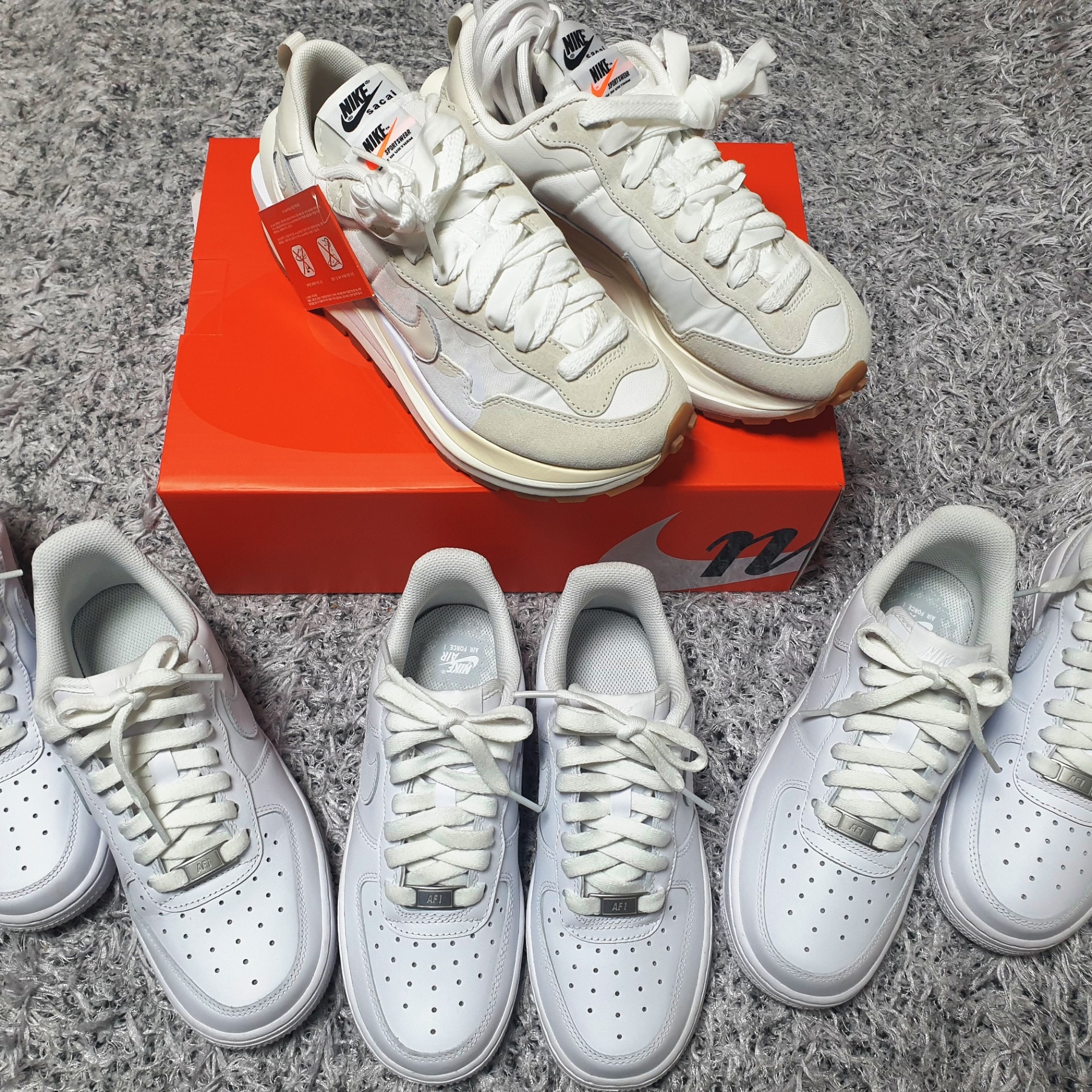Nike x Sacai VaporWaffle White and Gum, (W) Nike Air Force 1 '07 Low White 착용 스타일 - 2