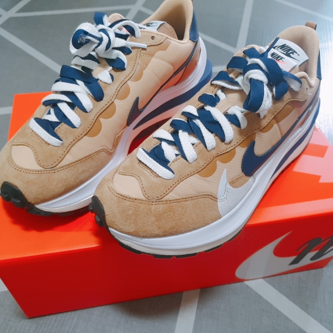 Nike x Sacai VaporWaffle Sesame and Blue Void 착용 스타일