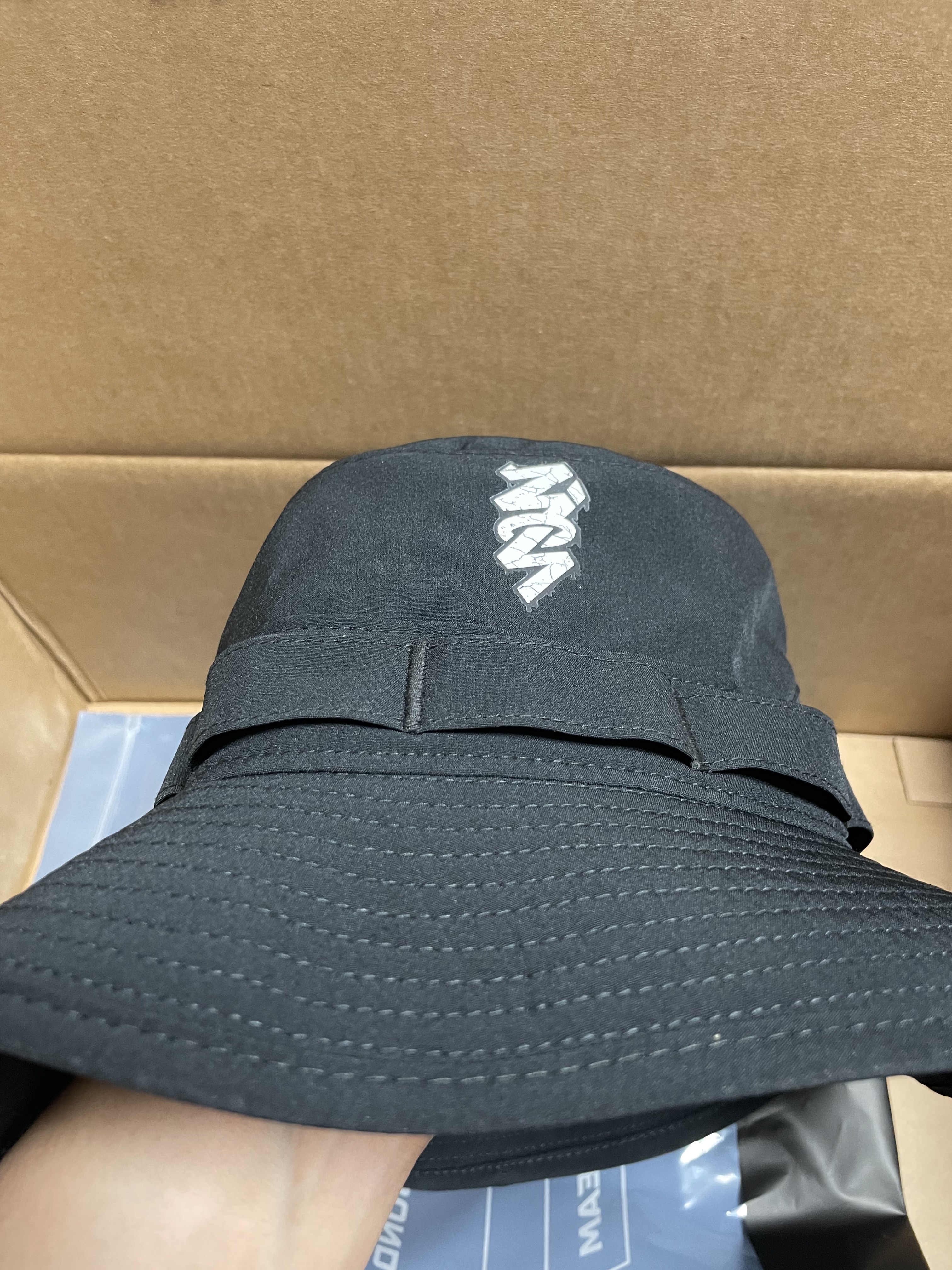 Jordan Zion Bucket Hat Black 착용 스타일 - 2