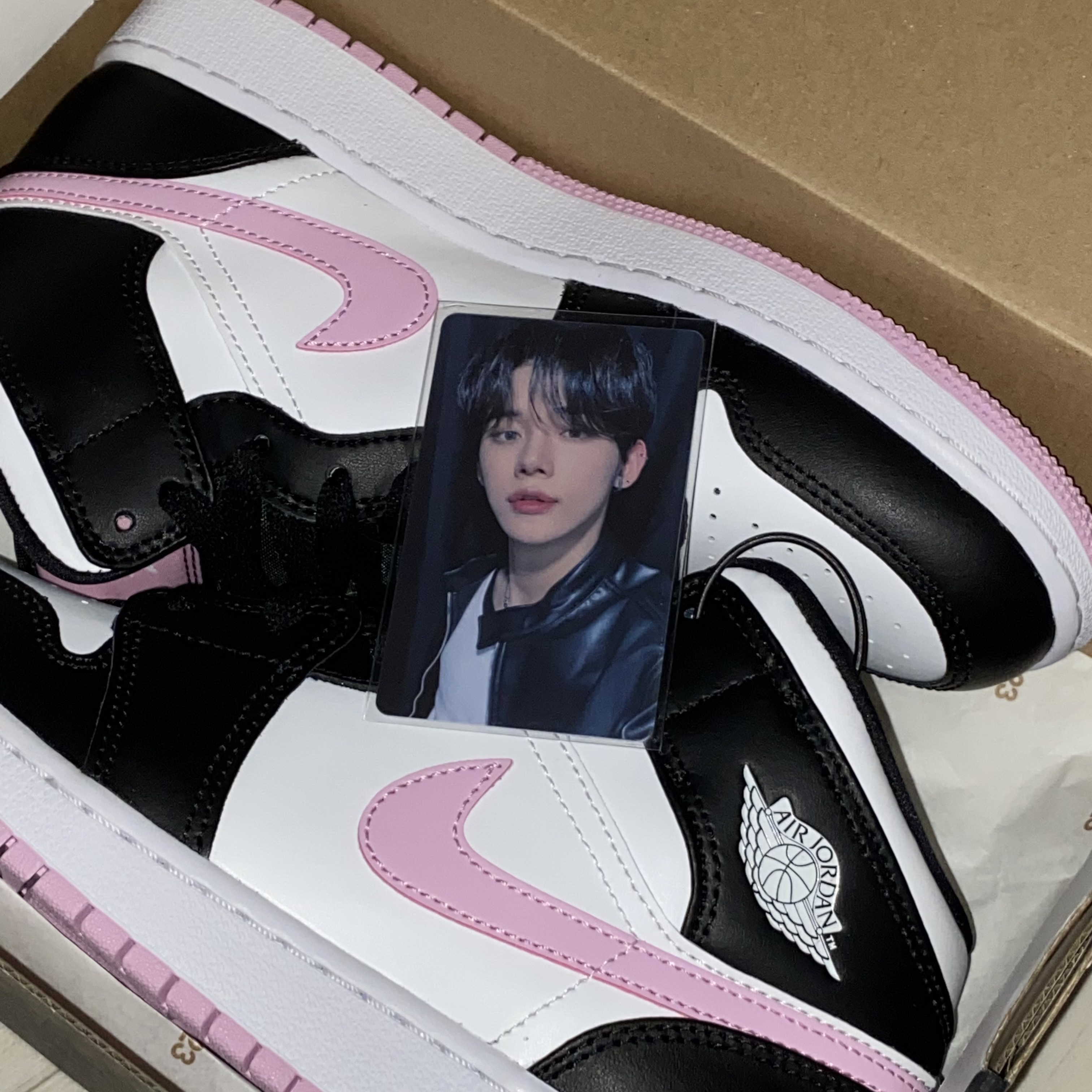 (GS) Jordan 1 Mid Light Arctic Pink 착용 스타일 - 1