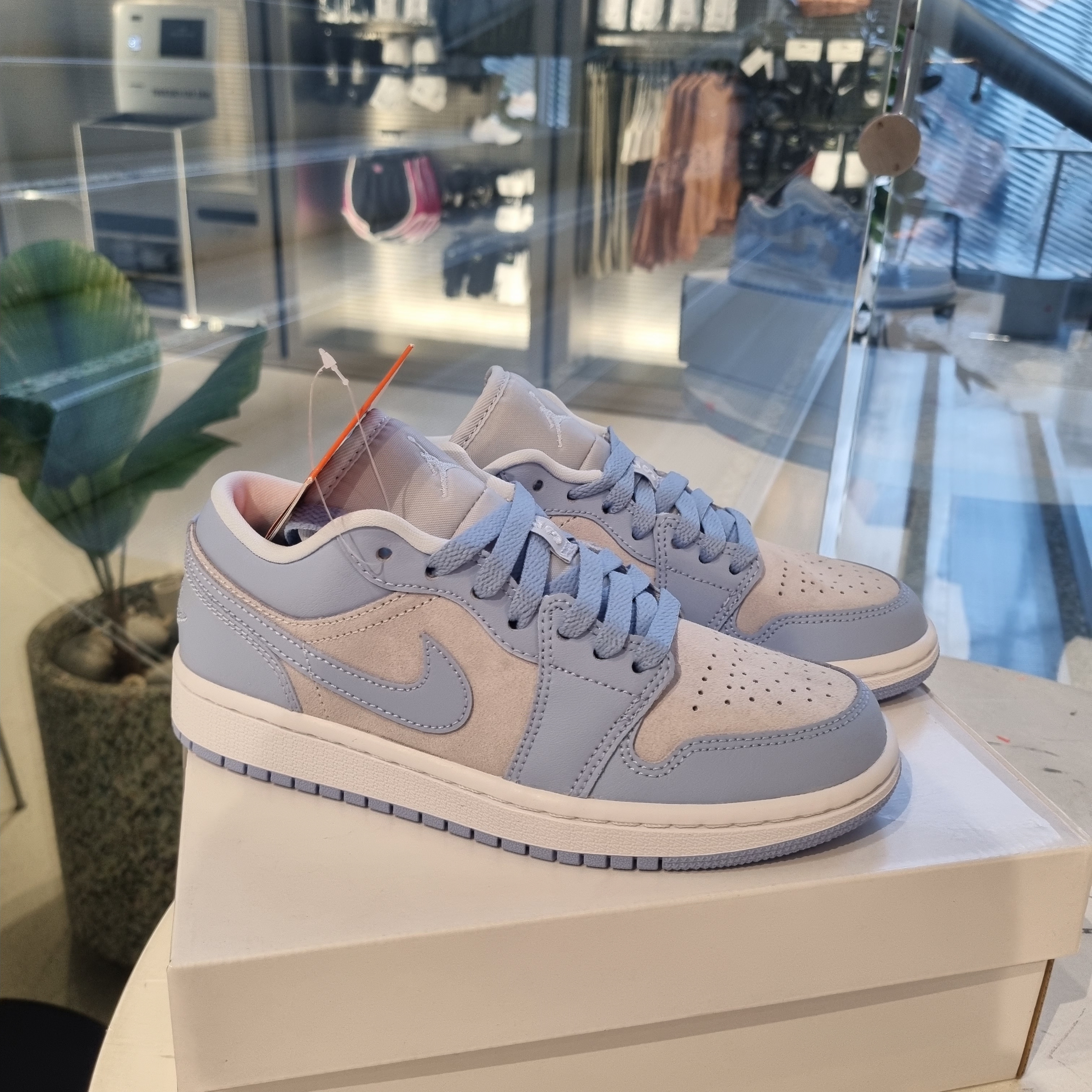 (W) Jordan 1 Low Aluminum 착용 스타일