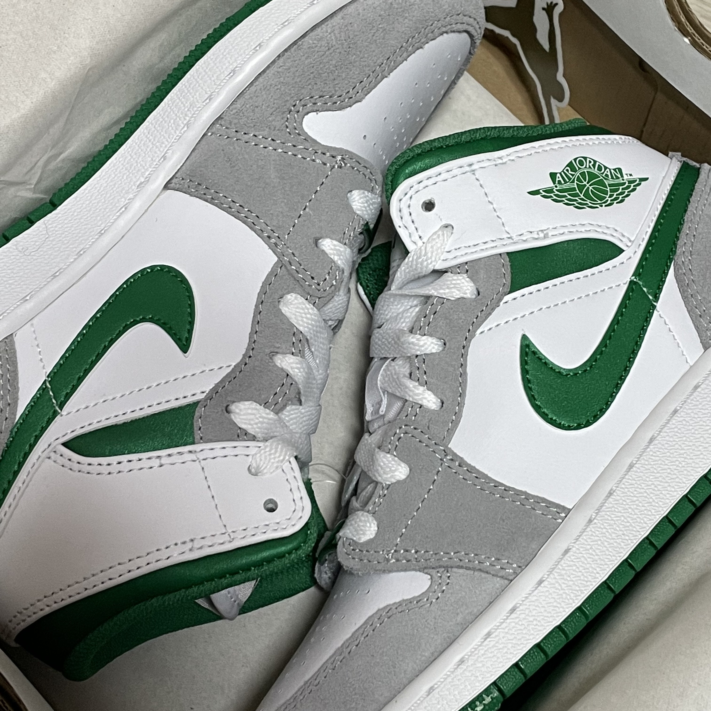 (GS) Jordan 1 Mid SE Pine Green Light Smoke Grey 착용 스타일