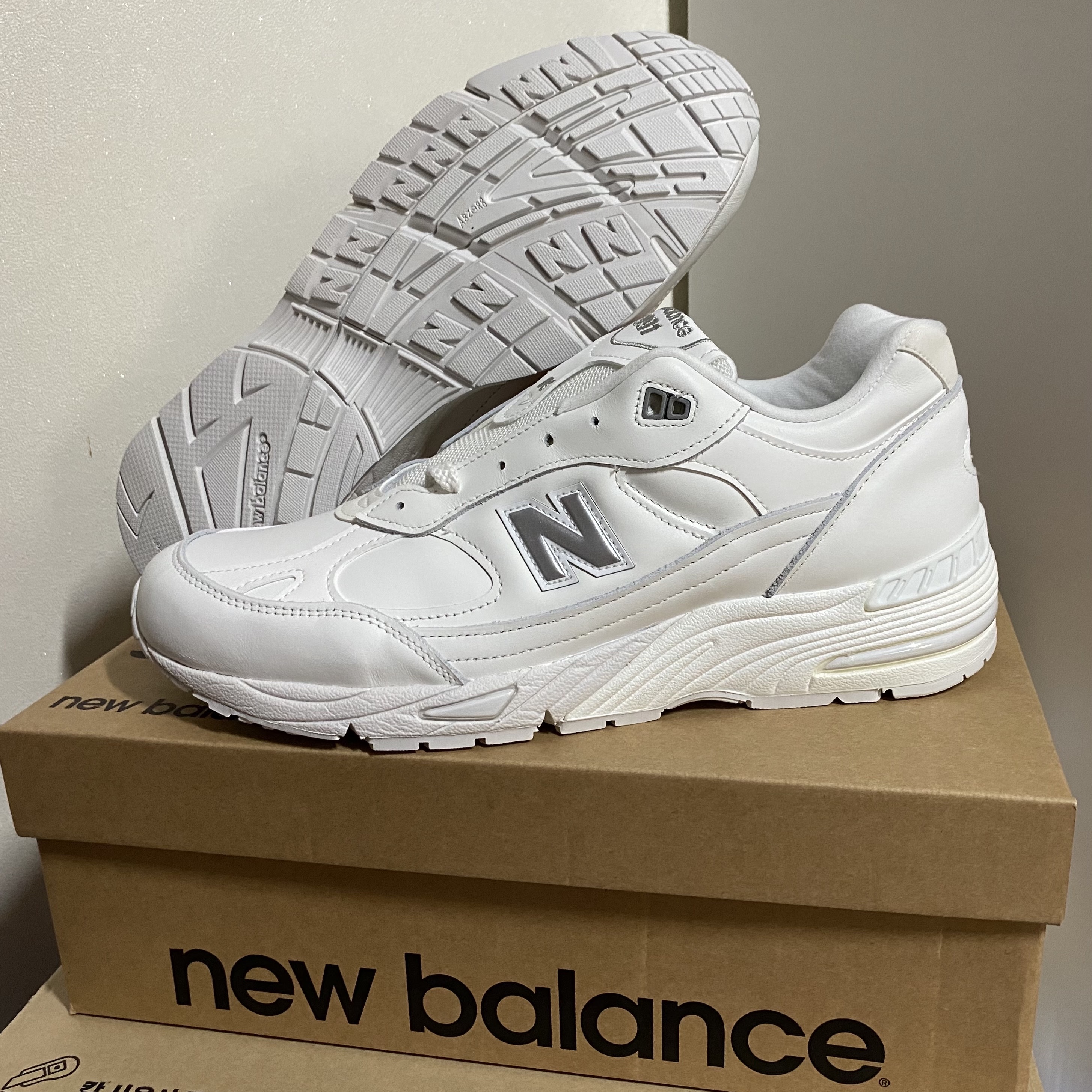 New Balance 991 Made in UK White 착용 스타일 - 1