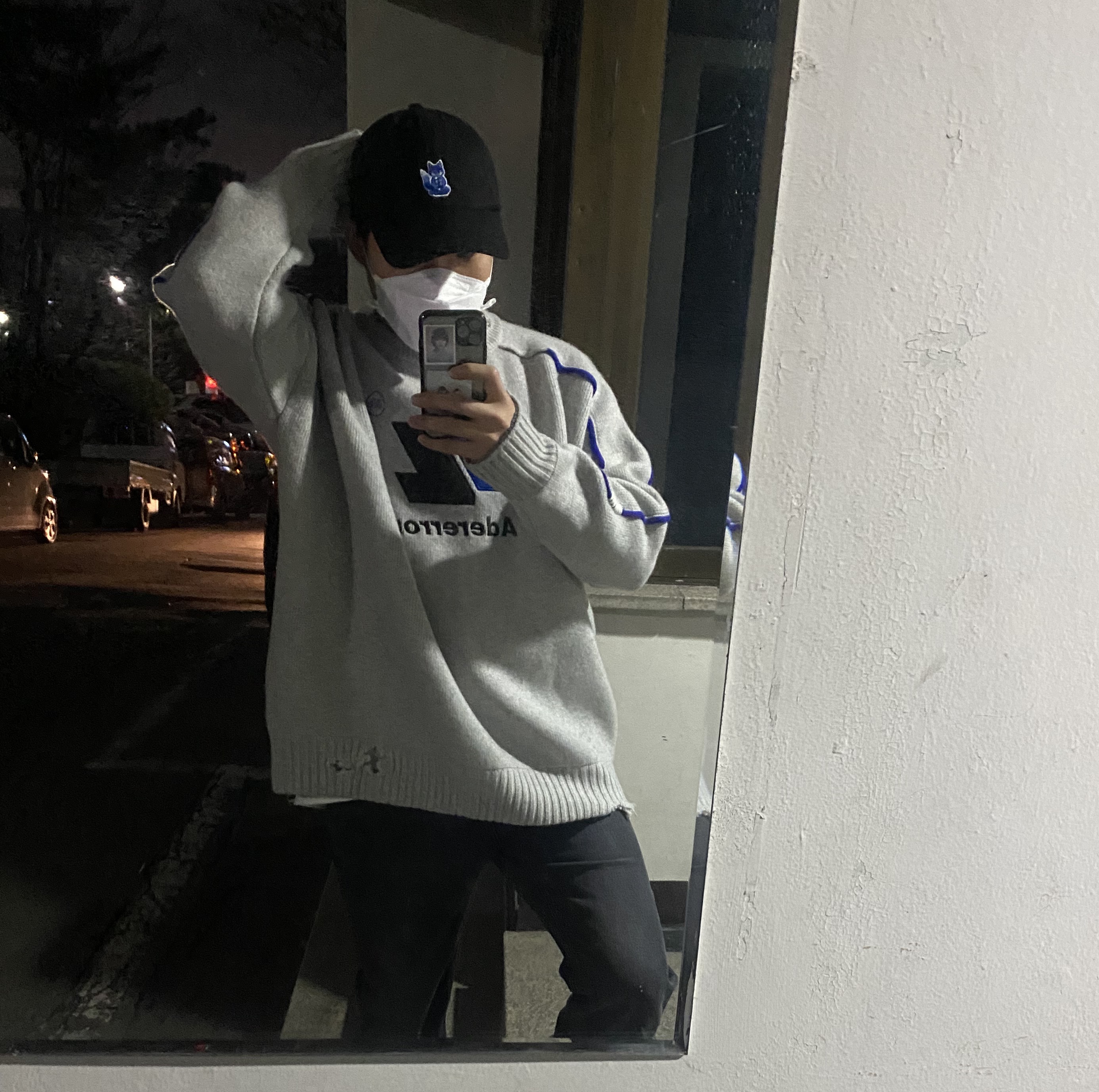 Maison Kitsune x Ader Error Meditation Fox Cap Black, Zara x Ader Error Oversize Sweater Grey 착용 스타일 - 1