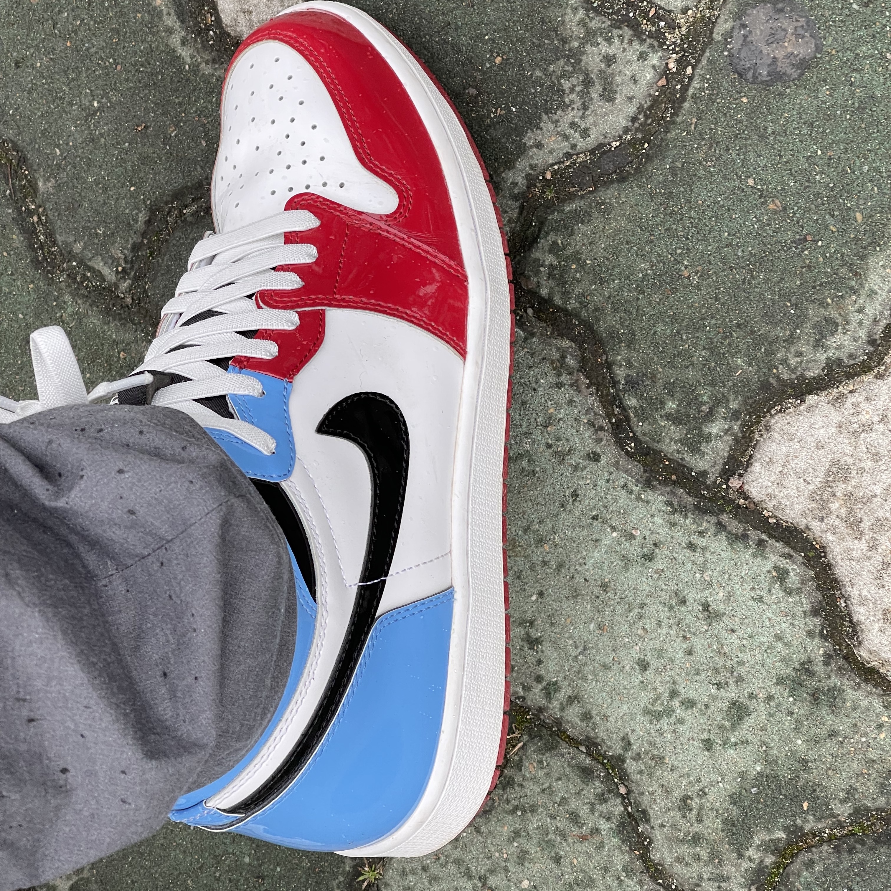 Jordan 1 Retro High Fearless UNC Chicago 착용 스타일 - 3