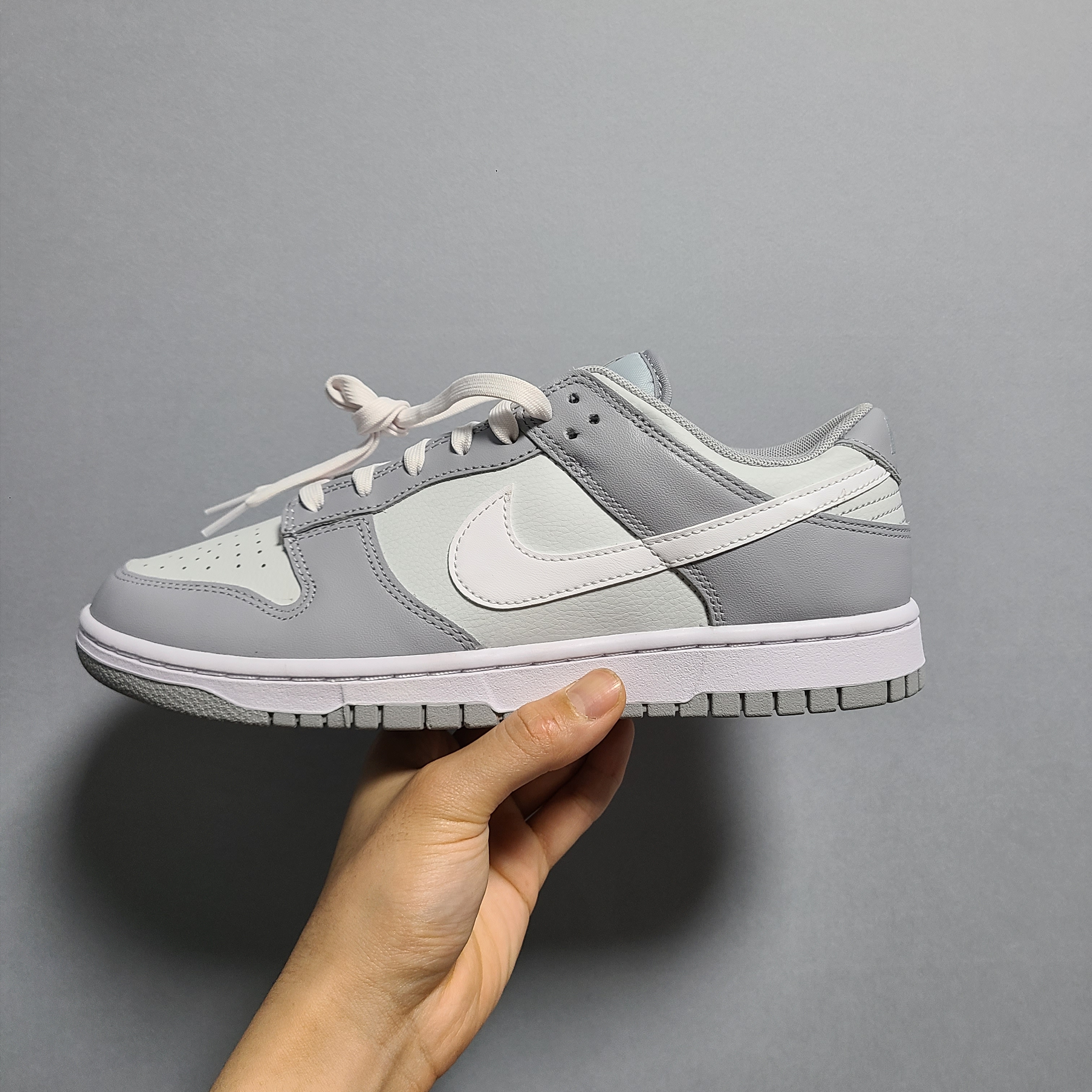 Nike Dunk Low Retro Wolf Grey 착용 스타일