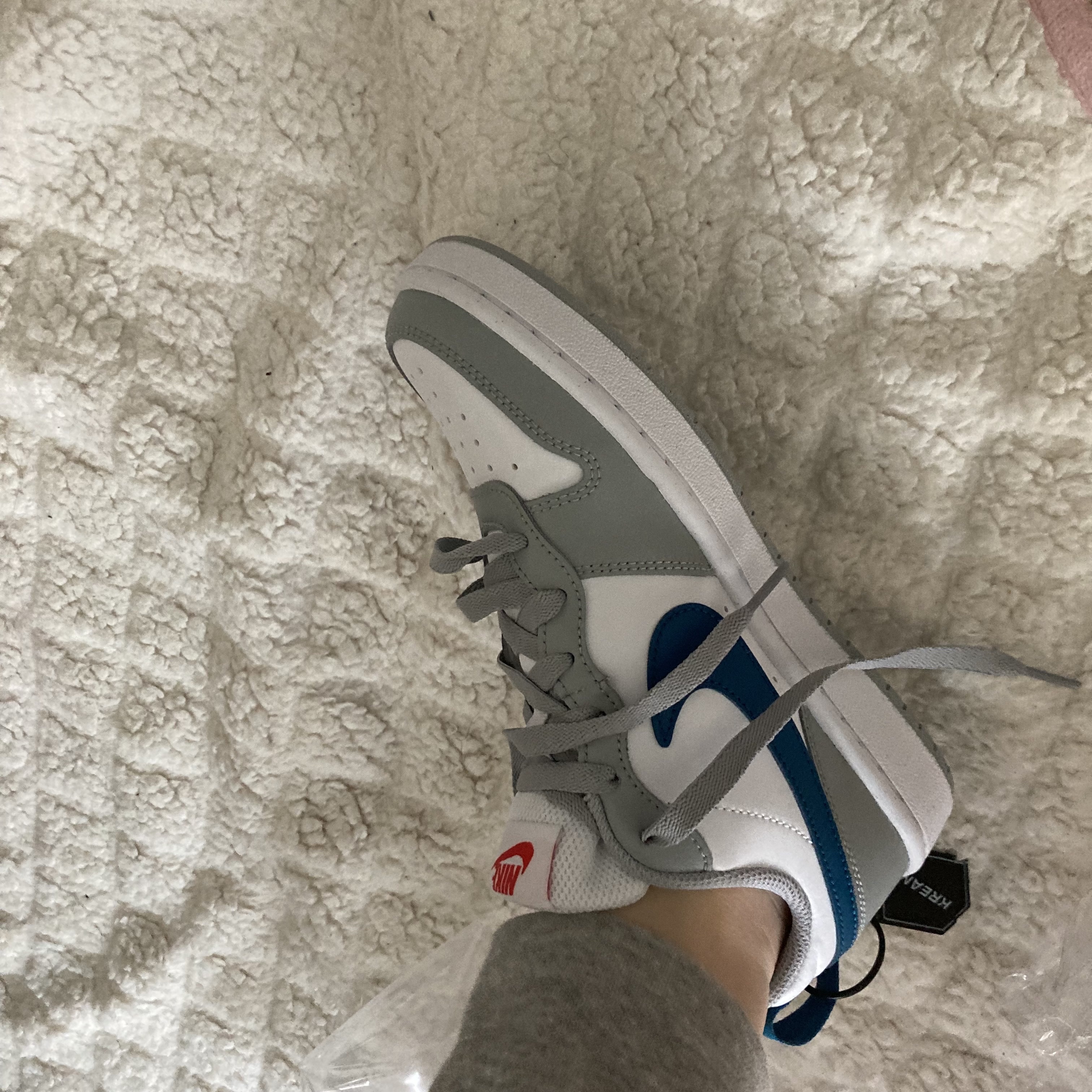 (GS) Nike Court Borough Low 2 Light Smoke Grey 착용 스타일 - 1