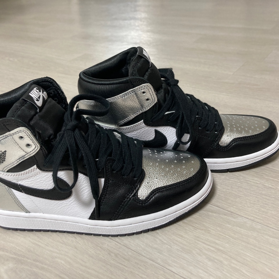 (W) Jordan 1 Retro High OG Silver Toe 착용 스타일