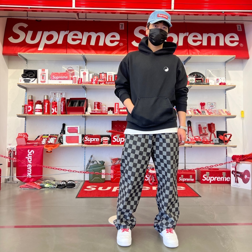Supreme Washed Chino Twill Camp Cap Denim - 21FW, Stussy x Our Legacy Yin Yang Pig. Dyed Hood Black 착용 스타일